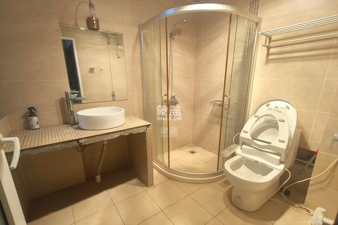 恒盛世家 3室2厅1卫 2300.0元/月 恒盛世家 3室2厅1卫 2300.0元/月室内图