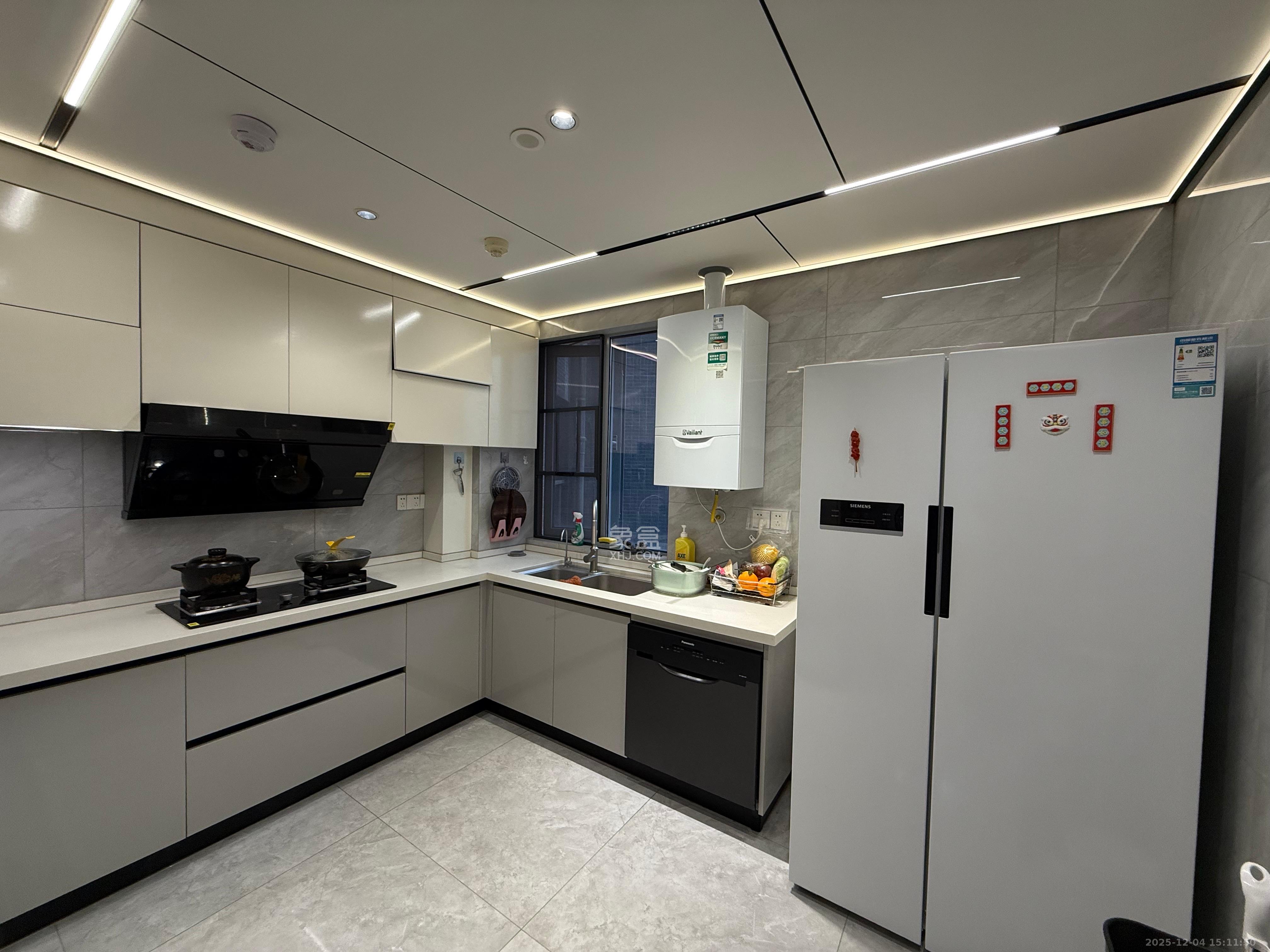 保利天禧D区 3室2厅2卫 5800.0元/月 保利天禧D区 3室2厅2卫 5800.0元/月室内图