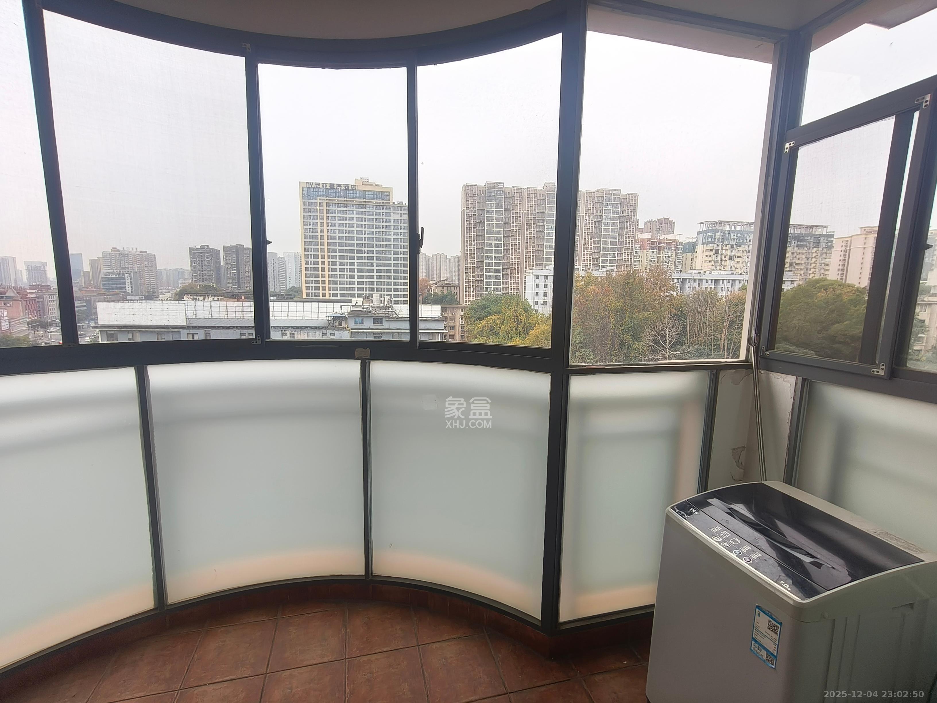 恒盛世家  3室2厅1卫    2300.0元/月室内图