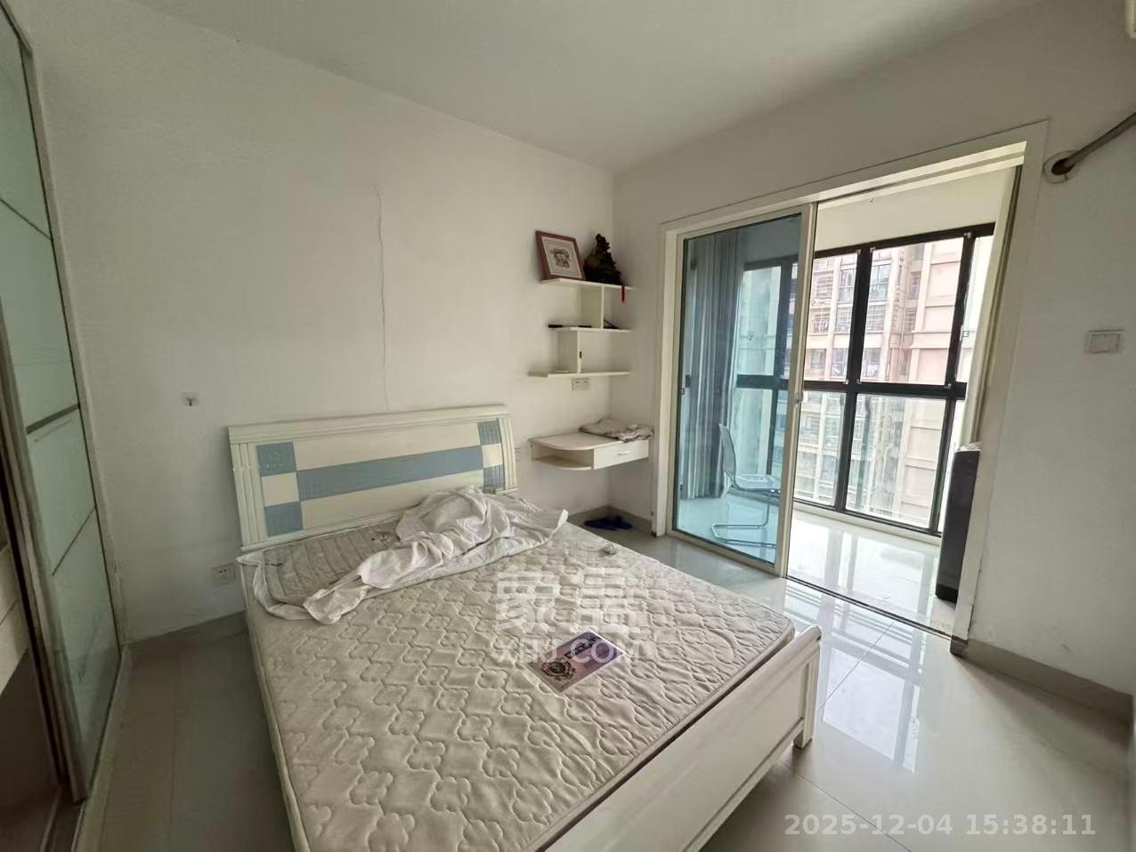 保利花园 3室1厅1卫 2000.0元/月 保利花园 3室1厅1卫 2000.0元/月室内图