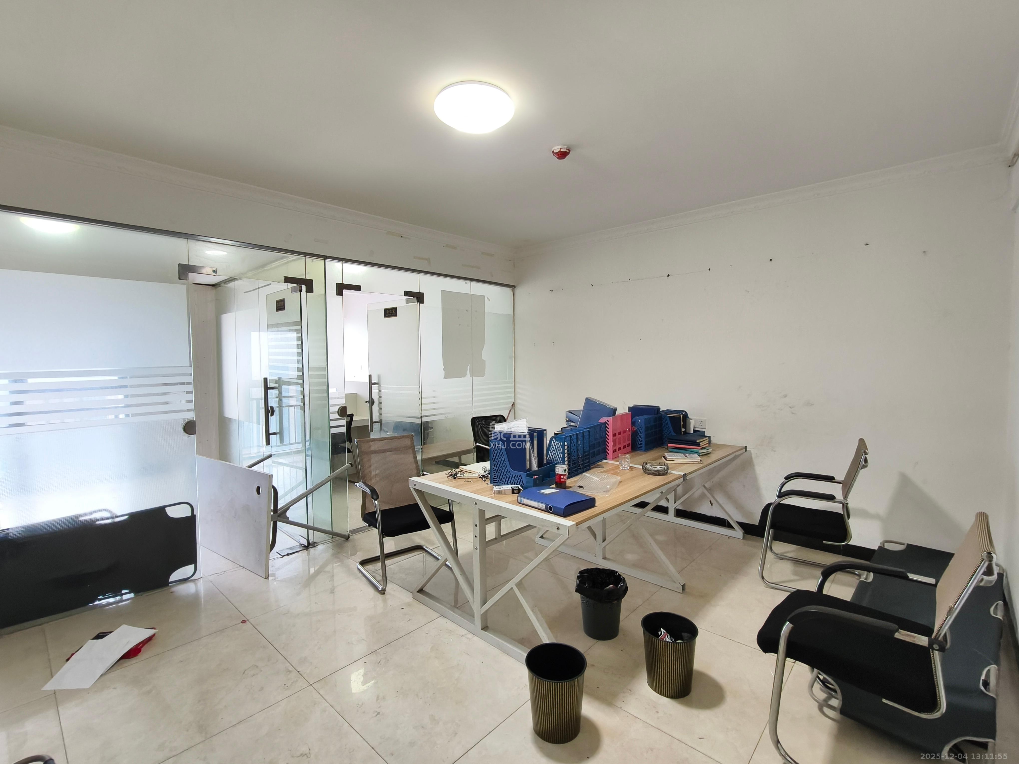 喜地时代广场（中环大厦）   55.0㎡      2100.0元/月