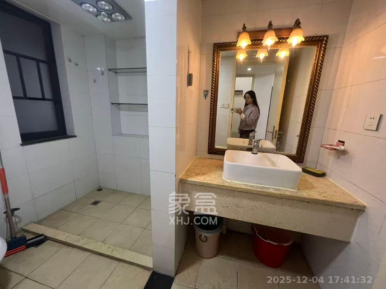 兰亭峰景  3室1厅1卫    2300.0元/月室内图