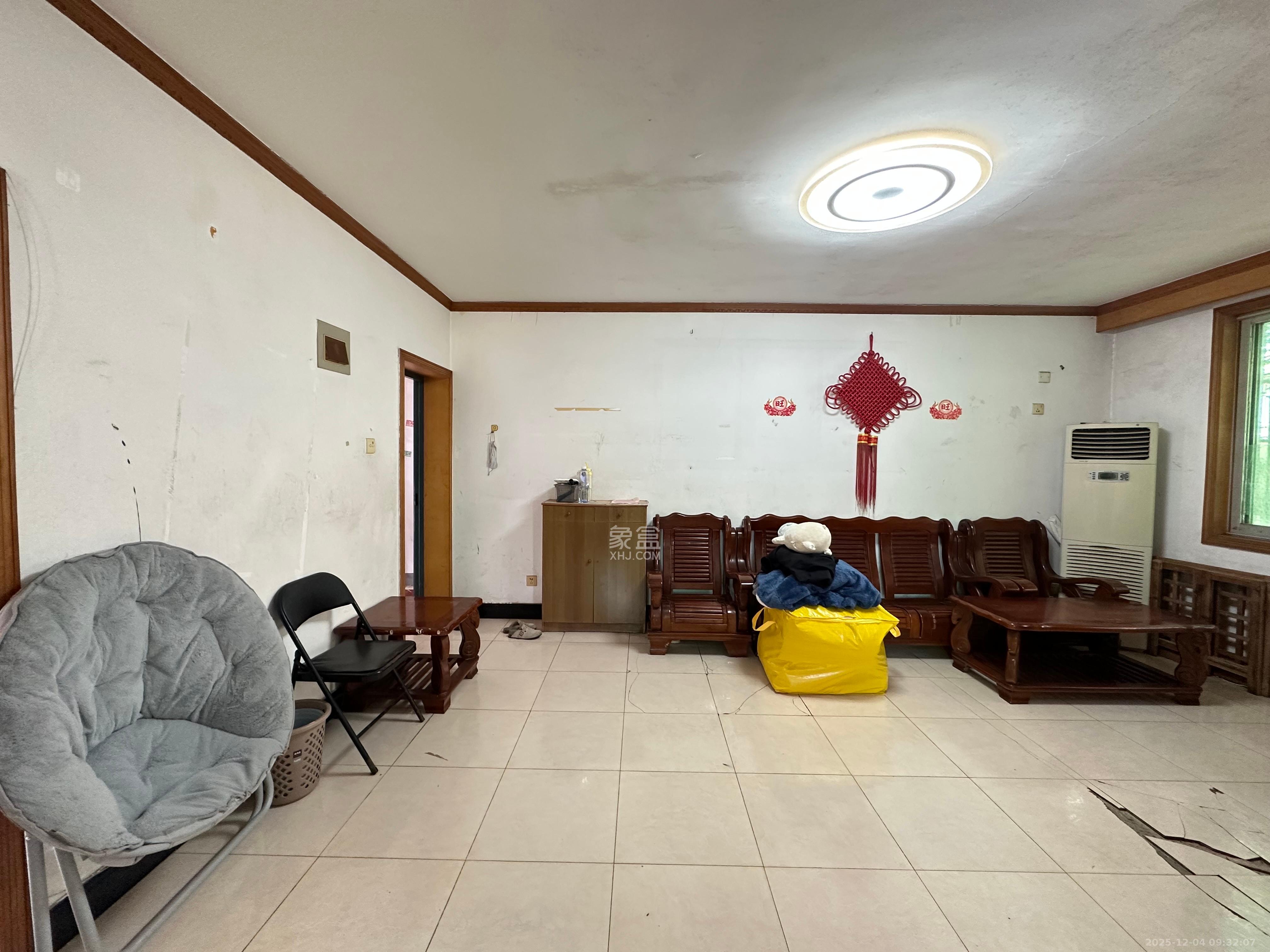 南建公寓 2室1厅1卫 1400.0元/月 南建公寓 2室1厅1卫 1400.0元/月室内图