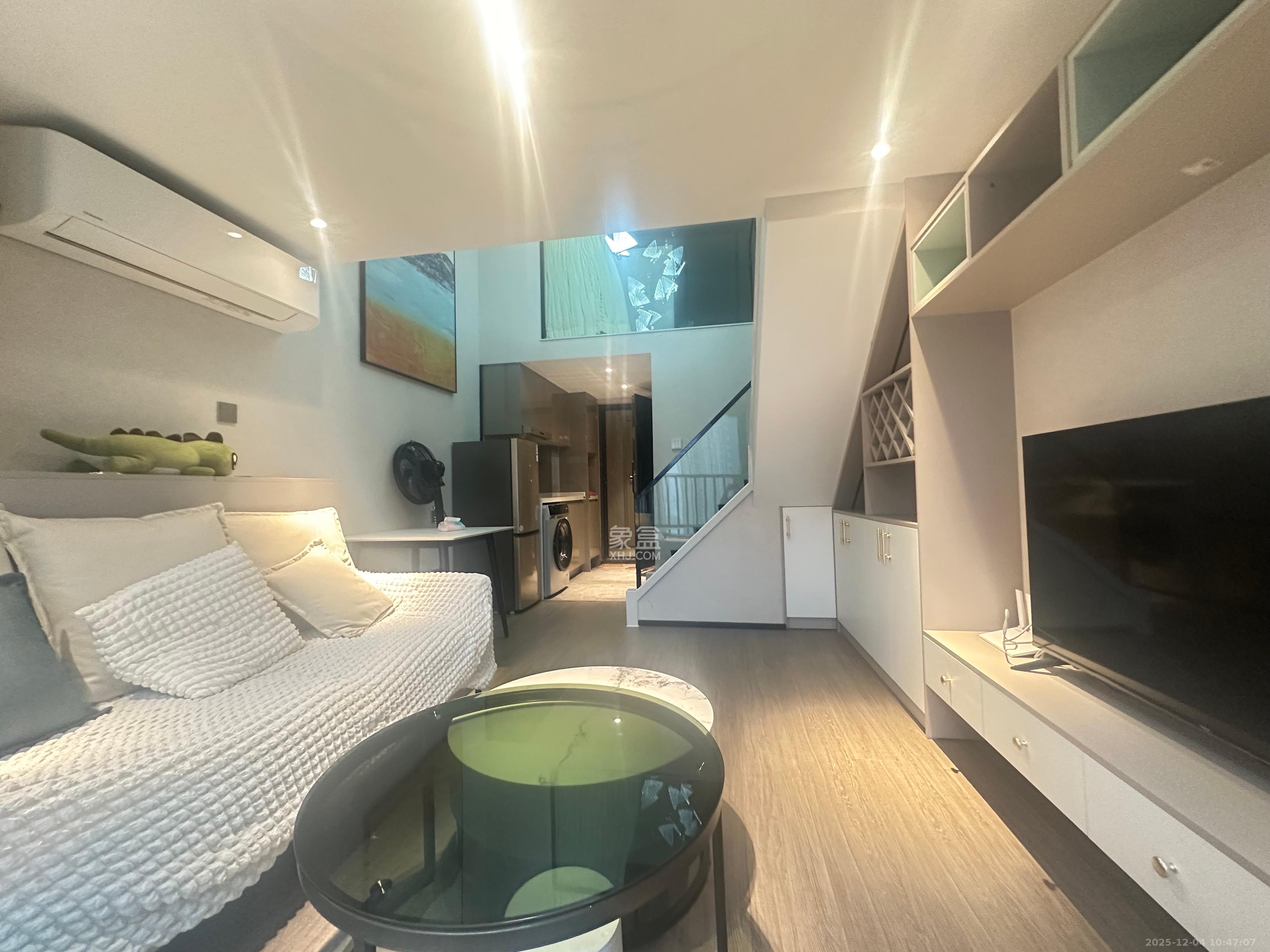 中一鲲出(鲲鹏府) 2室2厅1卫 2300.0元/月 中一鲲出(鲲鹏府) 2室2厅1卫 2300.0元/月室内图