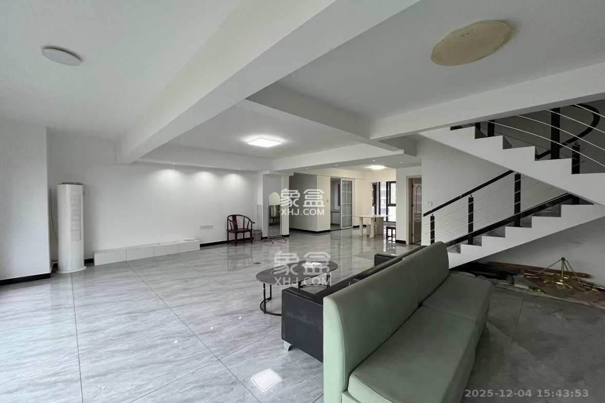 越秀湘江星汇城一期 4室2厅2卫 4000.0元/月 越秀湘江星汇城一期 4室2厅2卫 4000.0元/月室内图