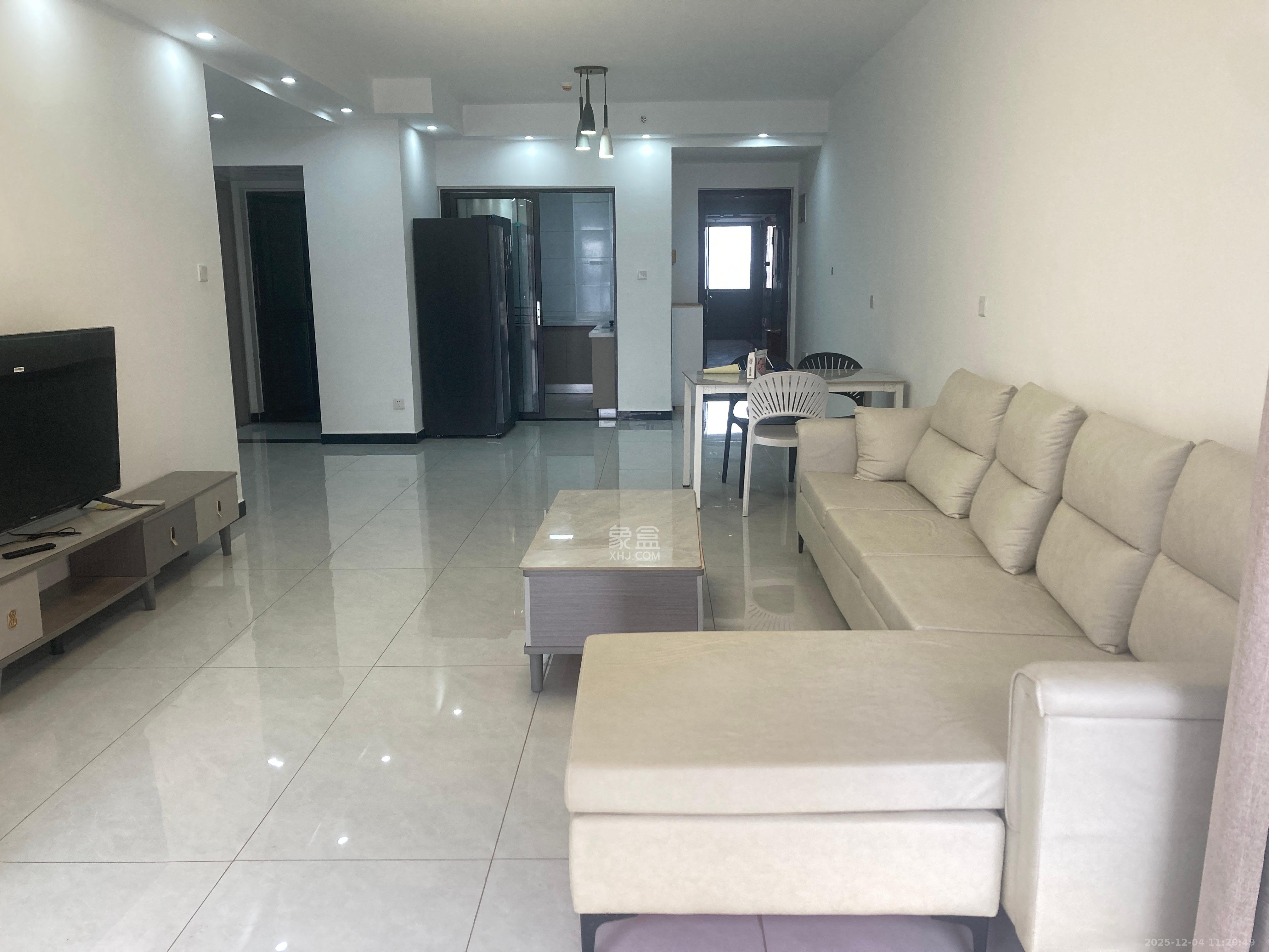 北辰三角洲C3区  3室2厅2卫    4200.0元/月