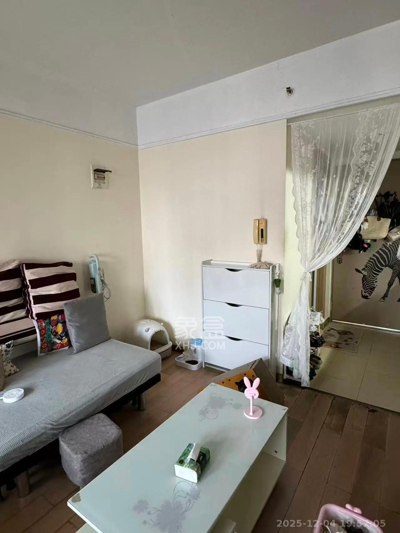 万科金色家园 1室1厅1卫 1300.0元/月 万科金色家园 1室1厅1卫 1300.0元/月室内图