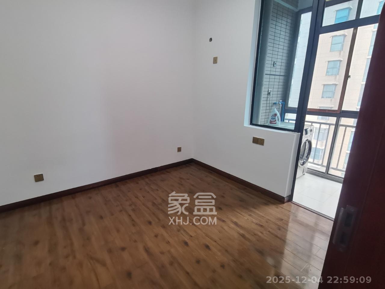 融圣国际 3室1厅2卫 3500.0元/月 融圣国际 3室1厅2卫 3500.0元/月室内图