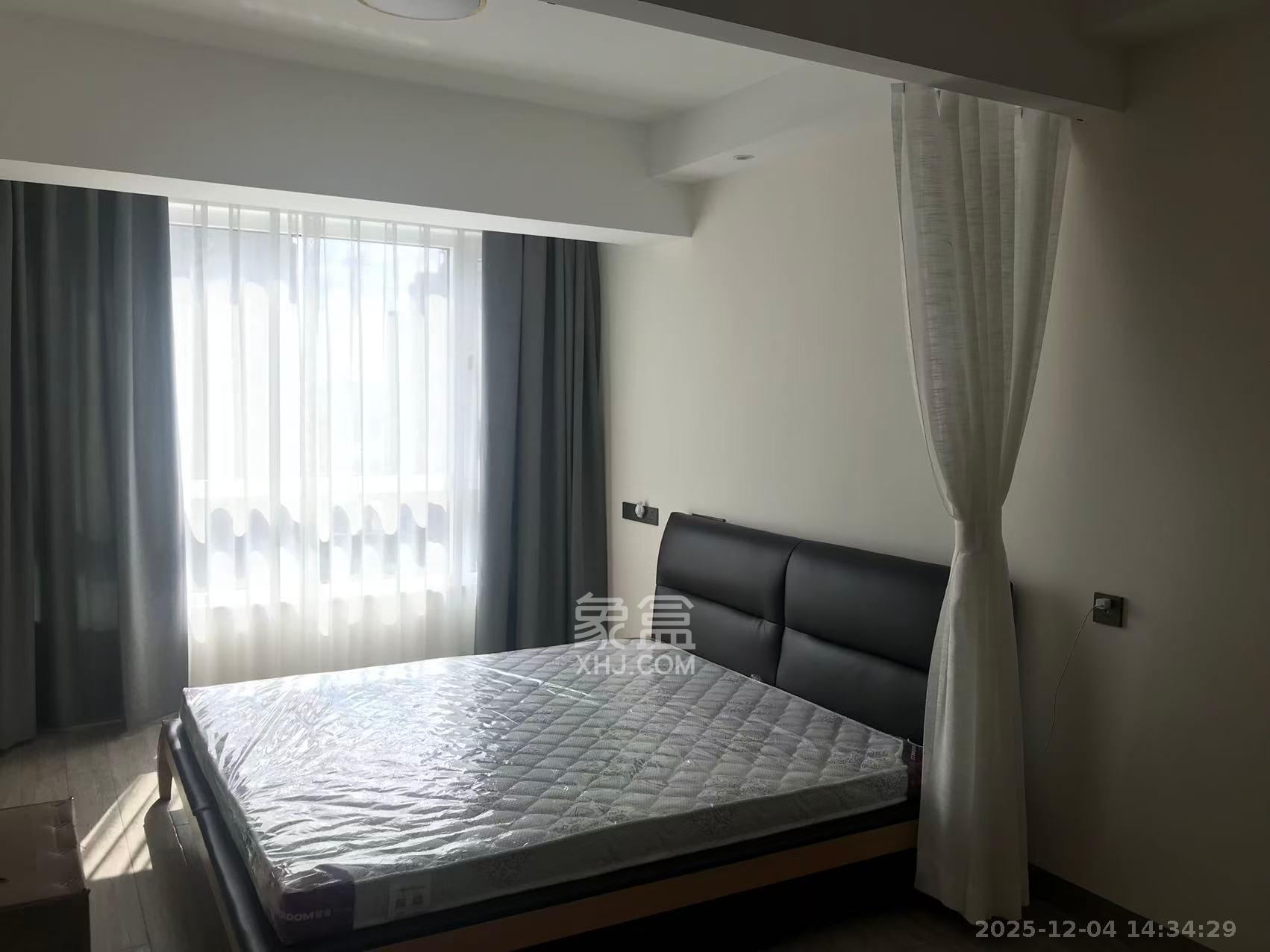 中交里城  1室1厅1卫    1500.0元/月