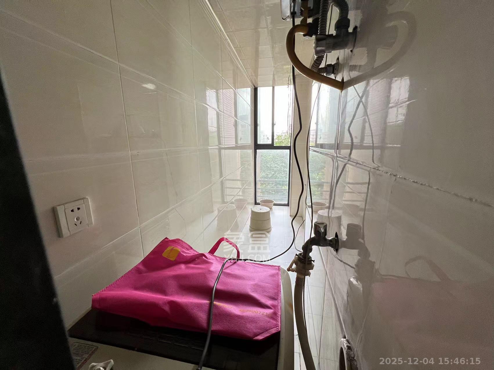 百纳广场（百纳公寓）  2室2厅1卫    2100.0元/月室内图