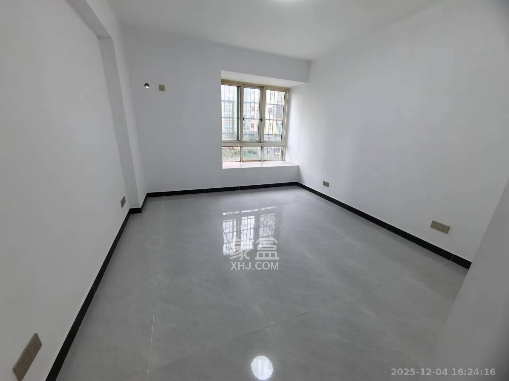 江岸景苑  3室2厅1卫    3600.0元/月室内图