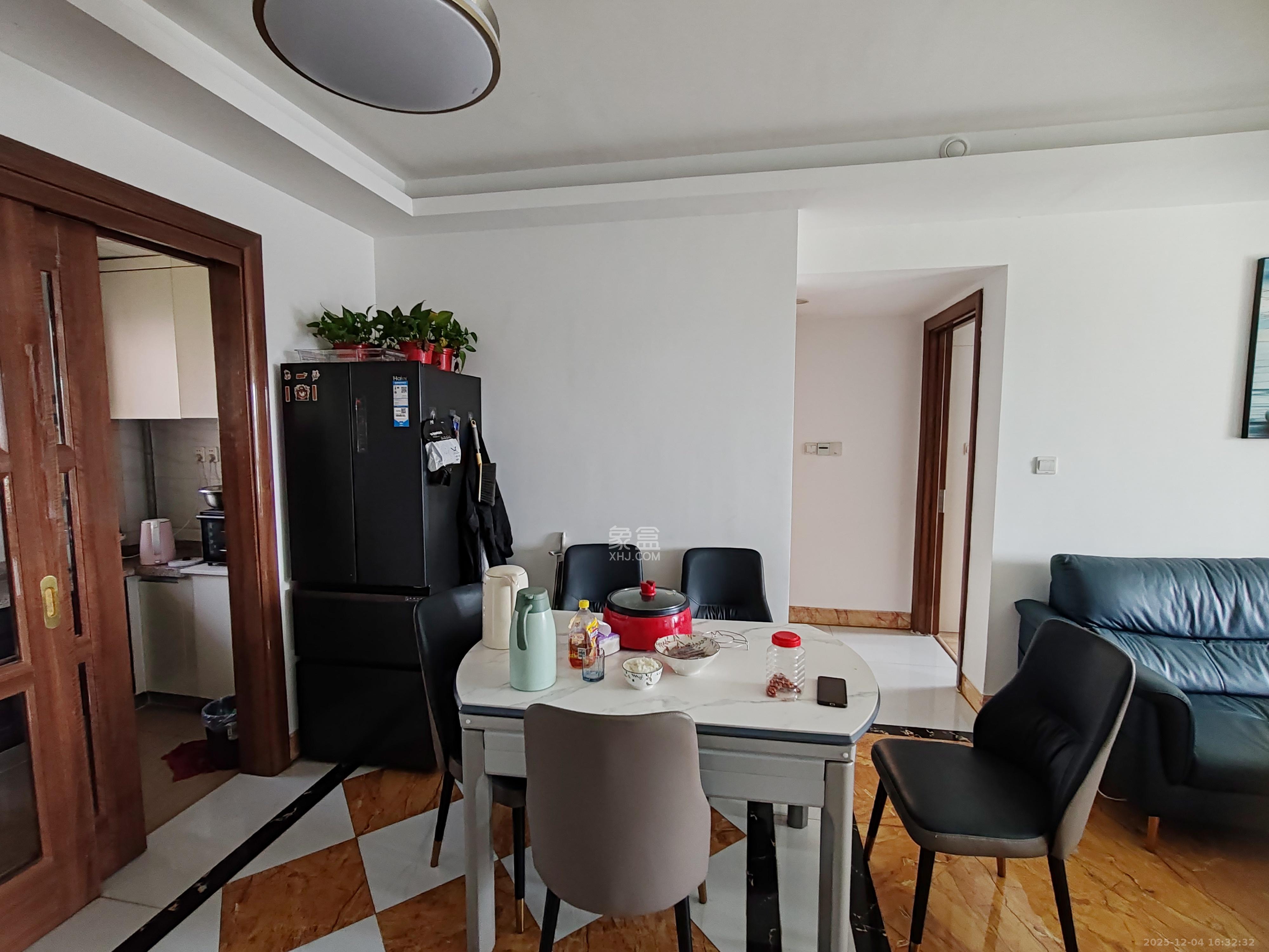 碧桂园南城首府(东宸林海) 3室2厅1卫 2500.0元/月 碧桂园南城首府(东宸林海) 3室2厅1卫 2500.0元/月室内图