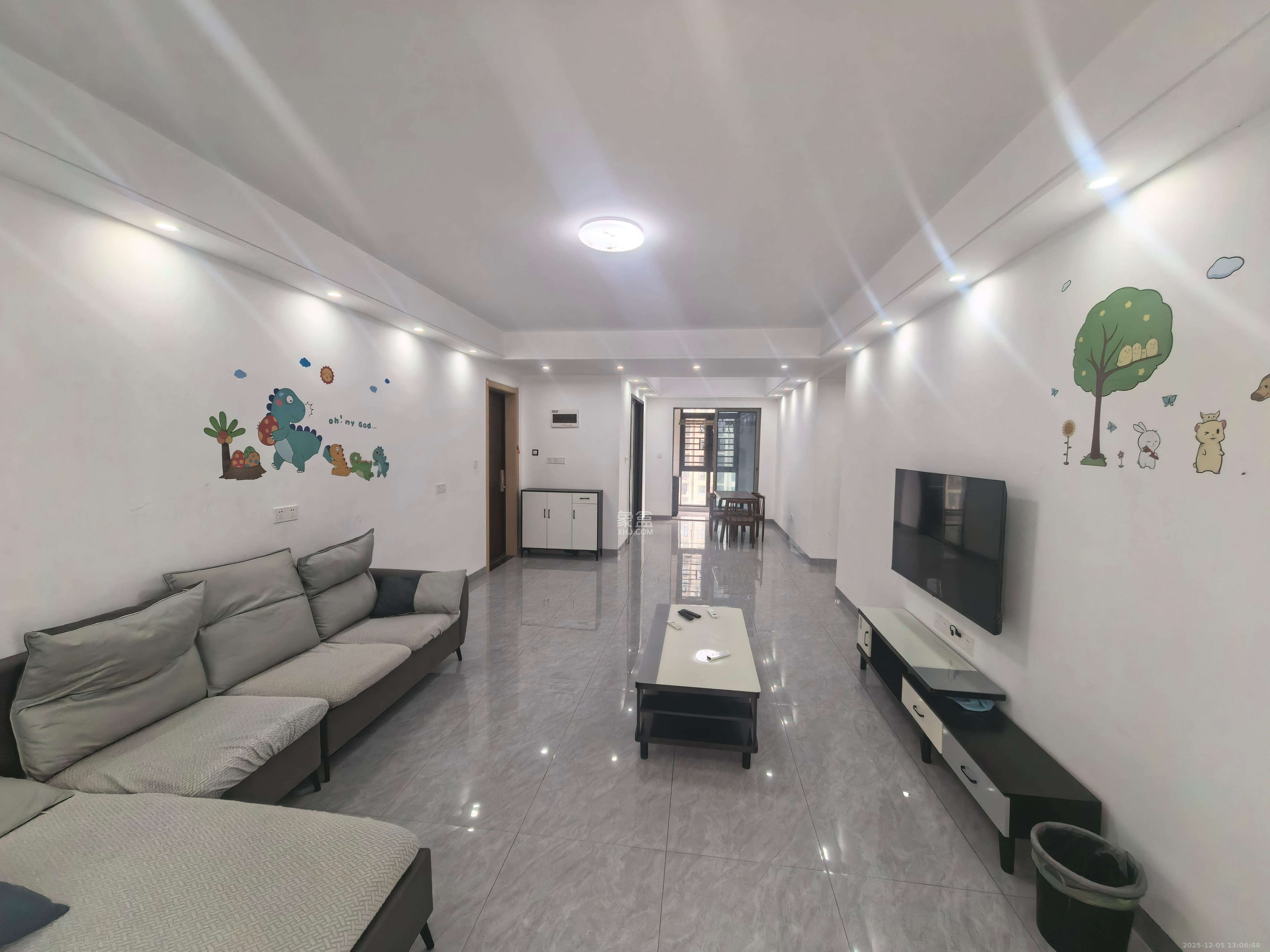 梅溪湖金茂湾 4室2厅2卫 2800.0元/月 梅溪湖金茂湾 4室2厅2卫 2800.0元/月室内图