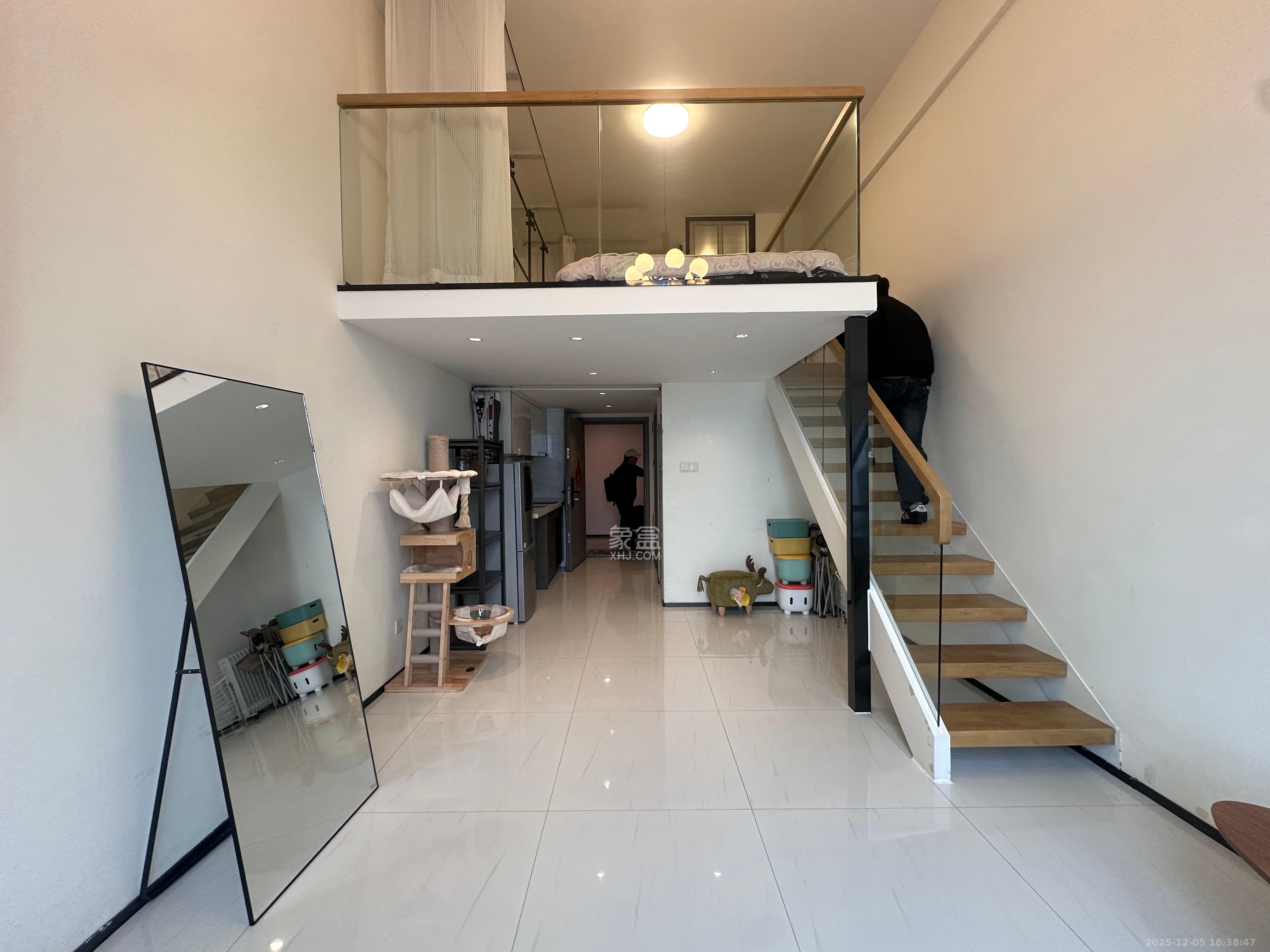 藏珑湖上公馆 1室1厅2卫 2800.0元/月 藏珑湖上公馆 1室1厅2卫 2800.0元/月室内图