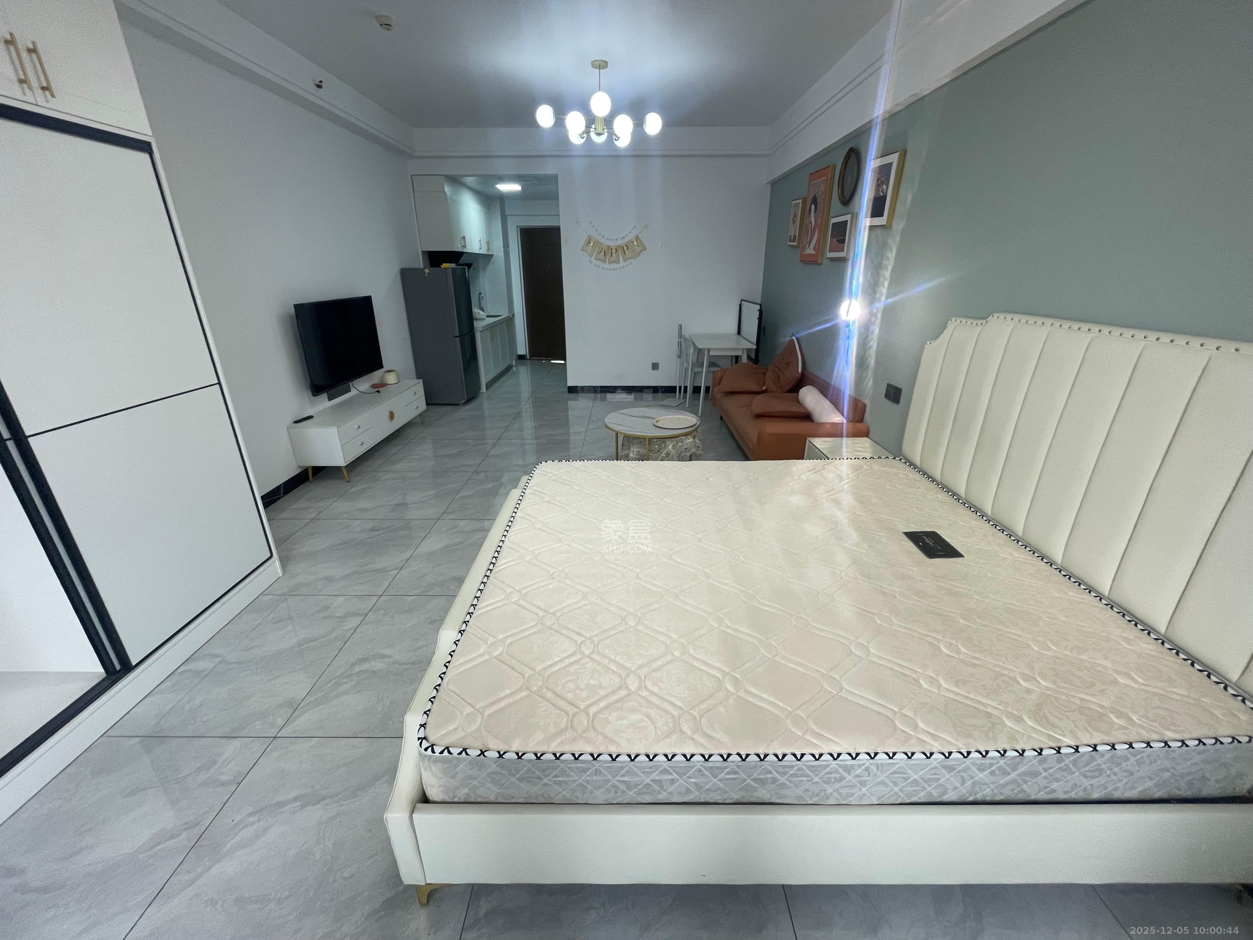 保利香槟国际  1室0厅0卫    1600.0元/月室内图