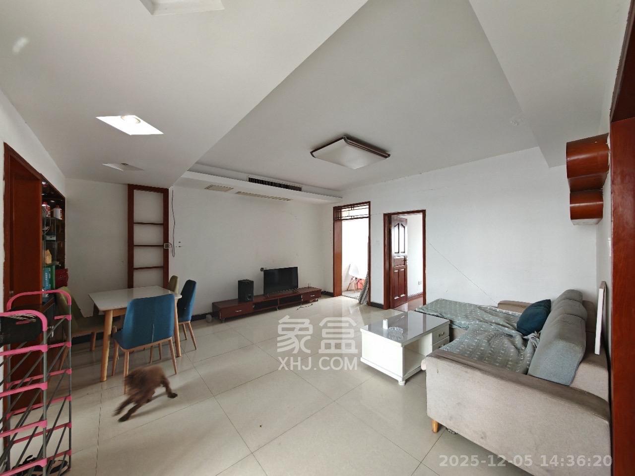 广盛华苑  3室2厅1卫    2200.0元/月