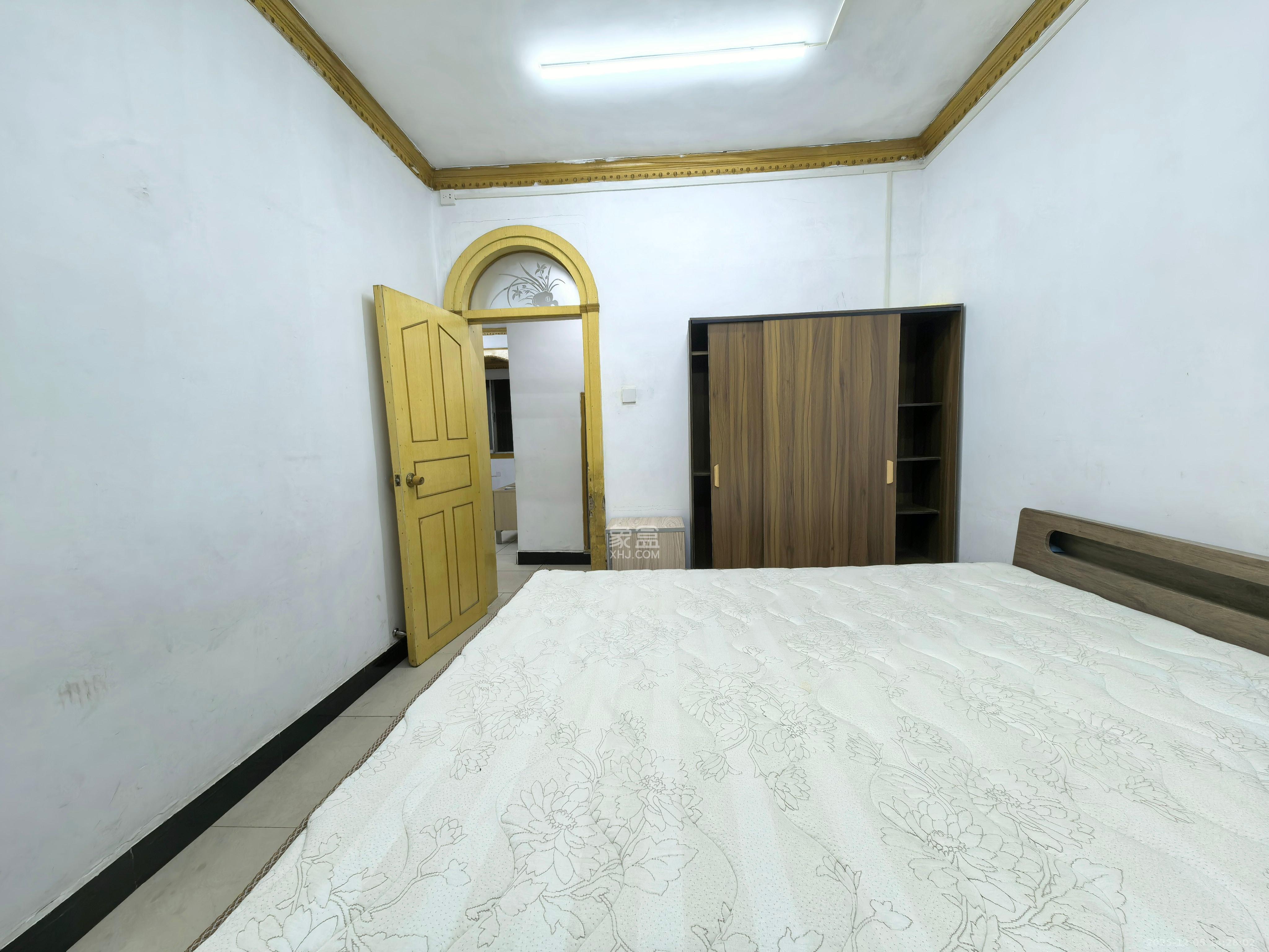 东风一村社区房（王家垅）  2室1厅1卫    1400.0元/月室内图