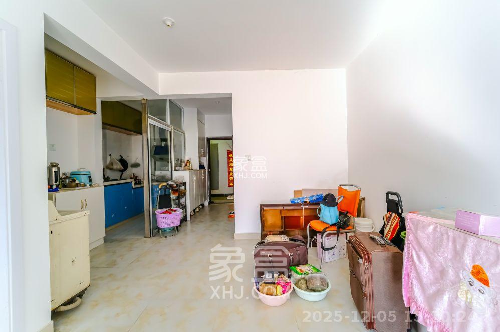 荣盛花语城  3室2厅1卫    1600.0元/月室内图