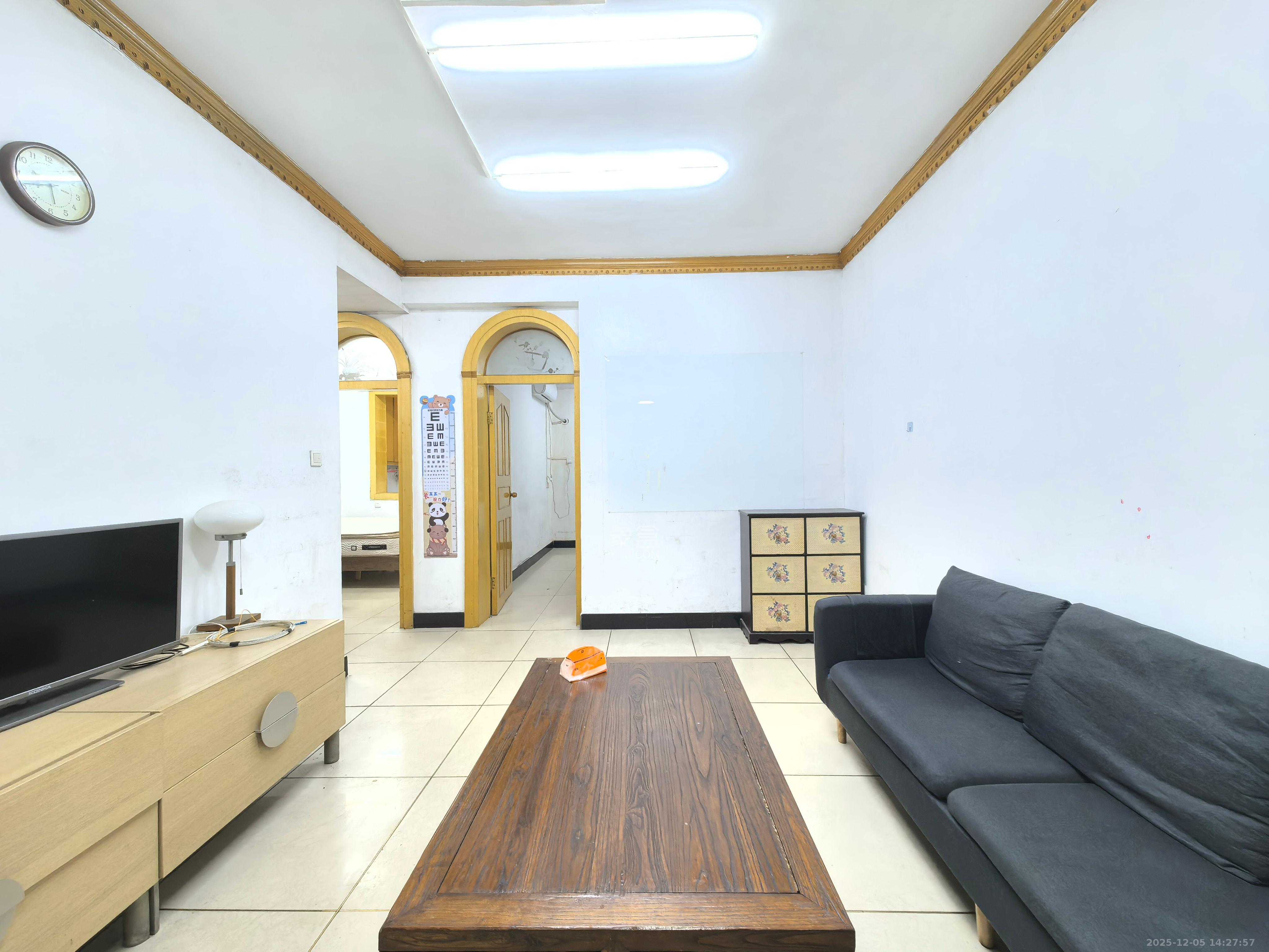 东风一村社区房（王家垅）  2室1厅1卫    1400.0元/月室内图