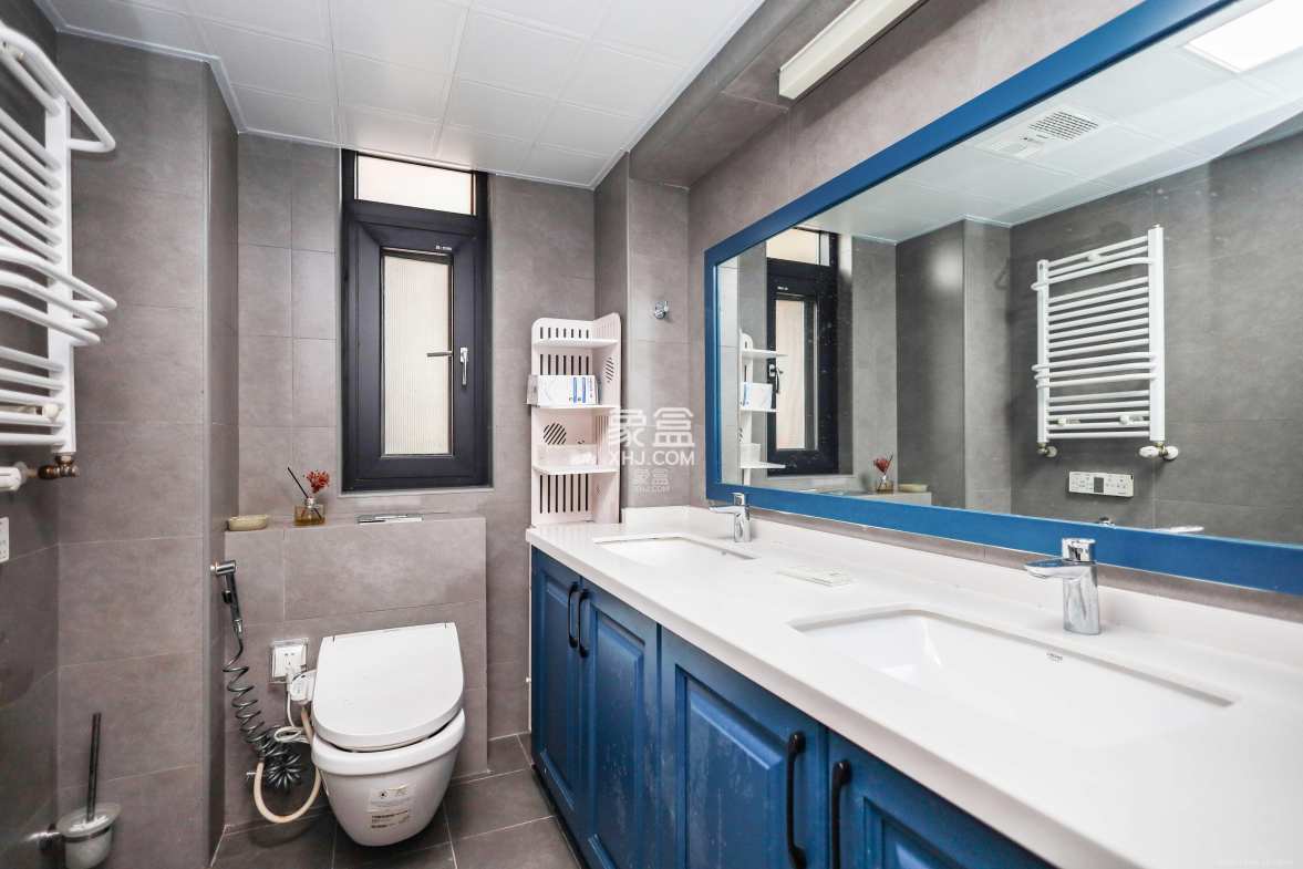 卓越蔚蓝海岸三期 4室2厅2卫 228.0万 卓越蔚蓝海岸三期 4室2厅2卫 228.0万卫生间