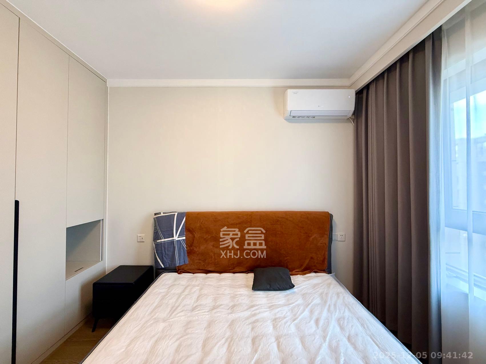 龙湖铂金中心（龙湖春江郦城）  3室2厅2卫    5900.0元/月室内图