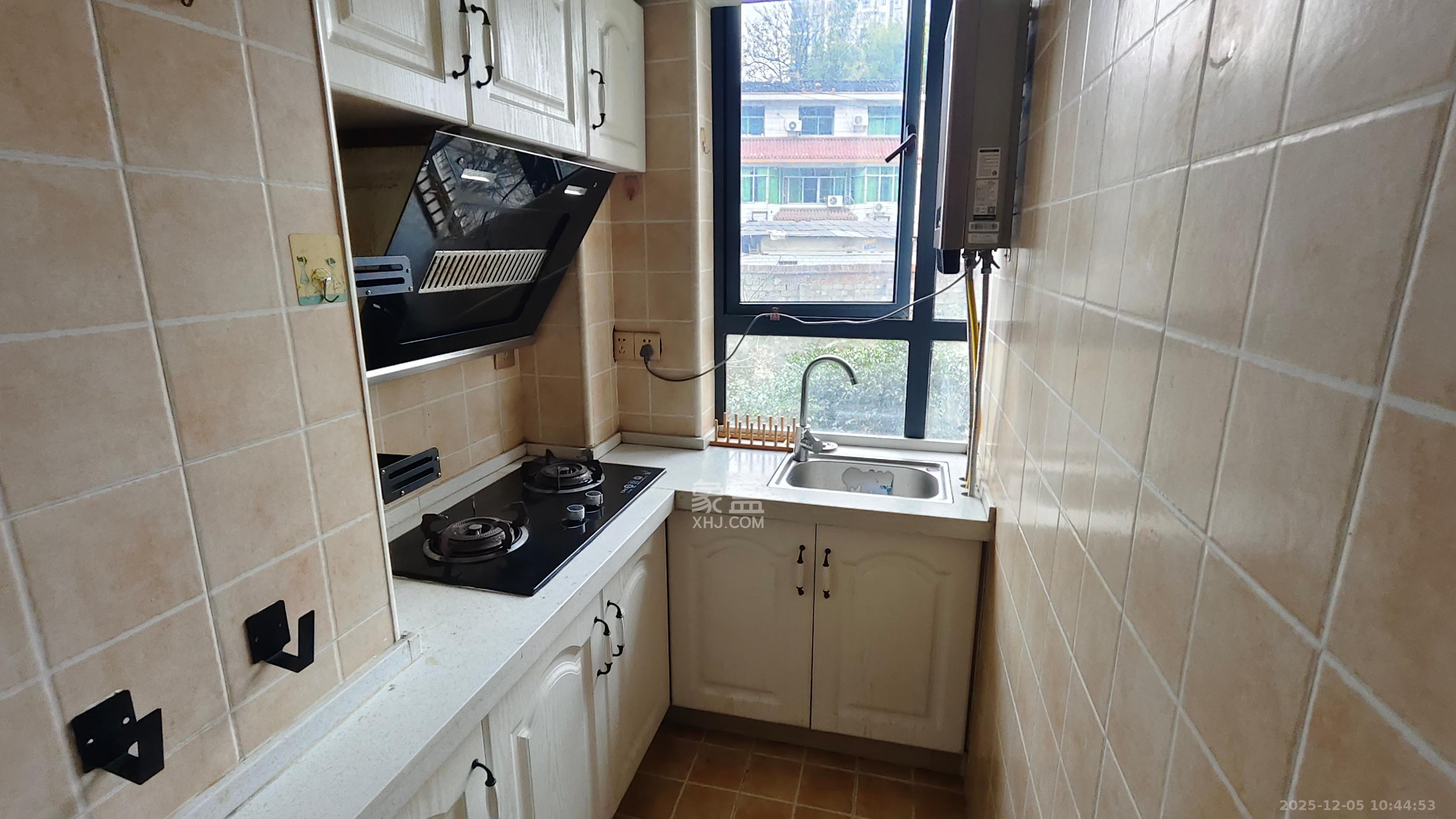 望兴景园二期（望兴西西里）  1室1厅1卫    1600.0元/月室内图