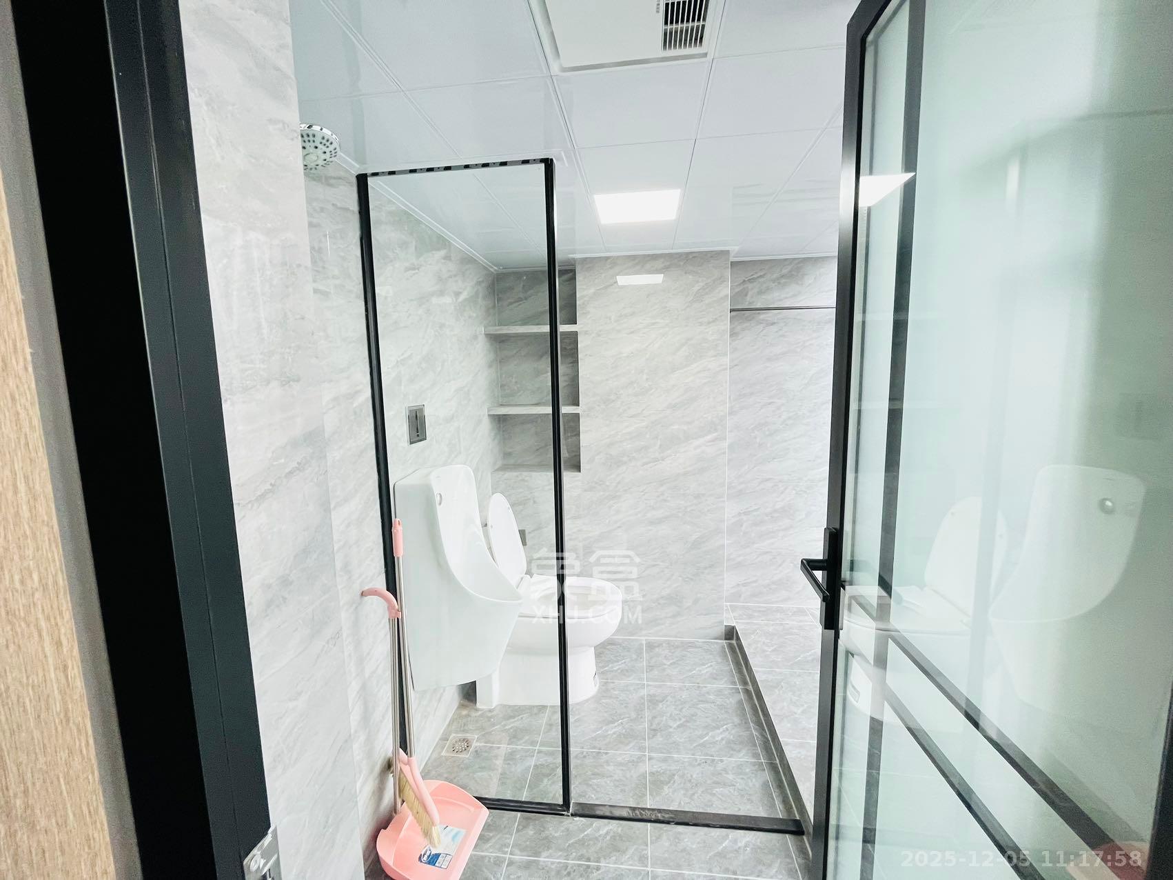 卓越中寰 2室1厅1卫 4000.0元/月 卓越中寰 2室1厅1卫 4000.0元/月室内图