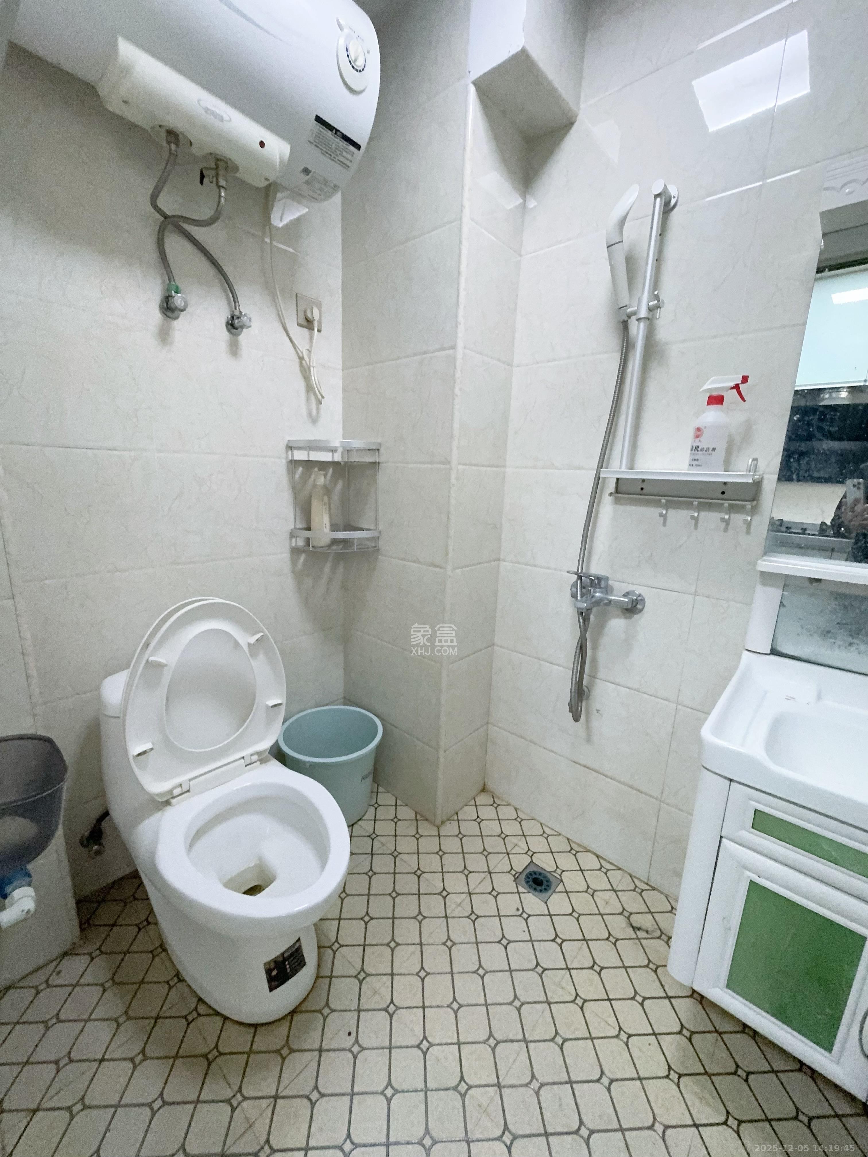 永林小时代  1室1厅1卫    1300.0元/月室内图