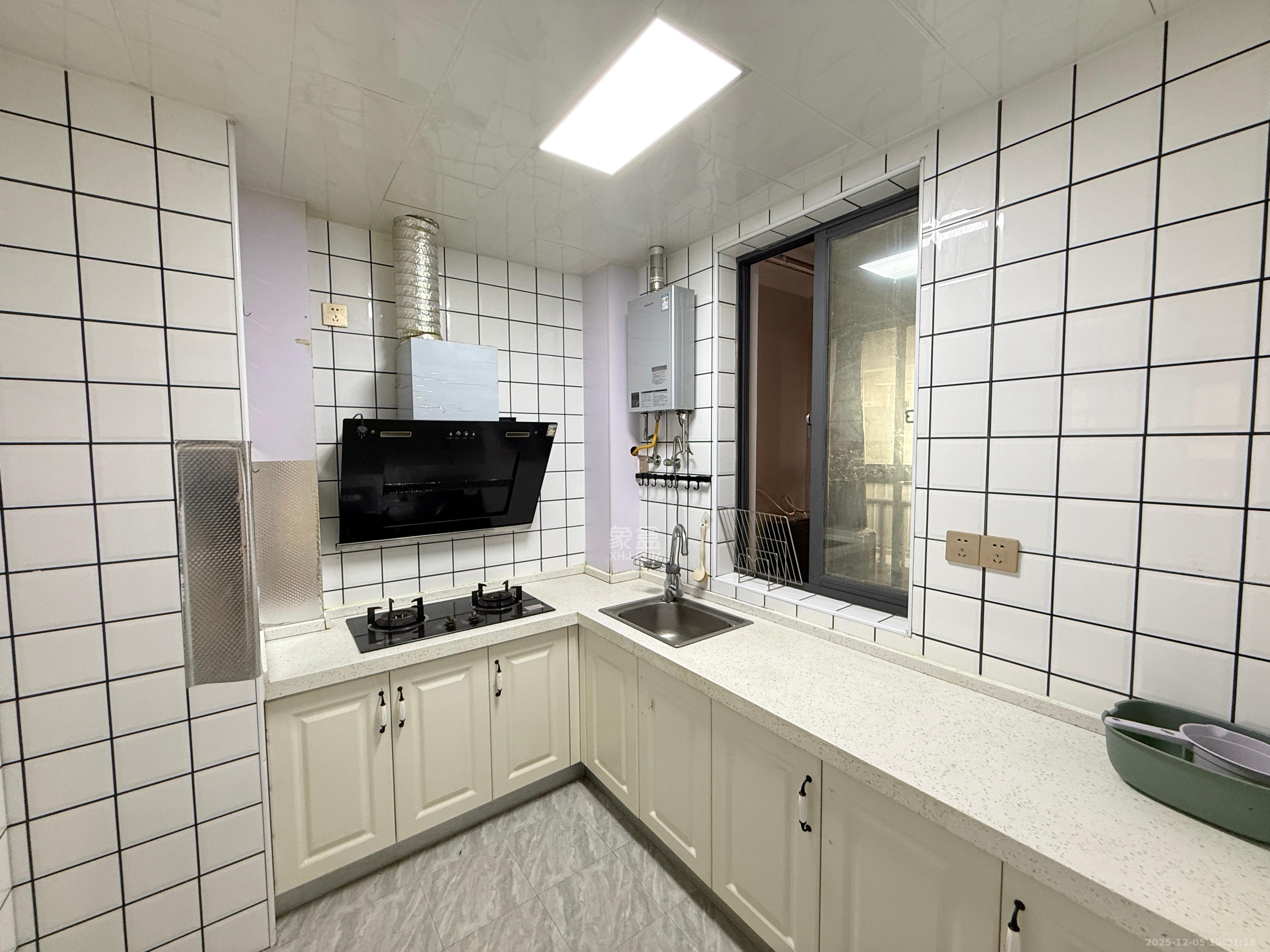 半山壹号 3室2厅2卫 2800.0元/月 半山壹号 3室2厅2卫 2800.0元/月室内图