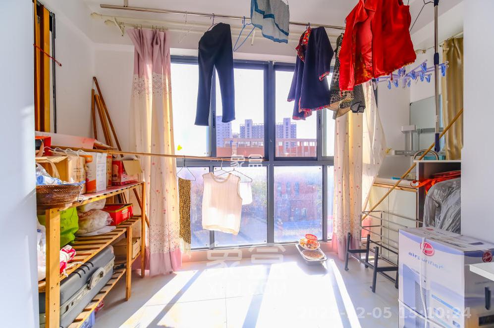 荣盛花语城  3室2厅1卫    1600.0元/月室内图