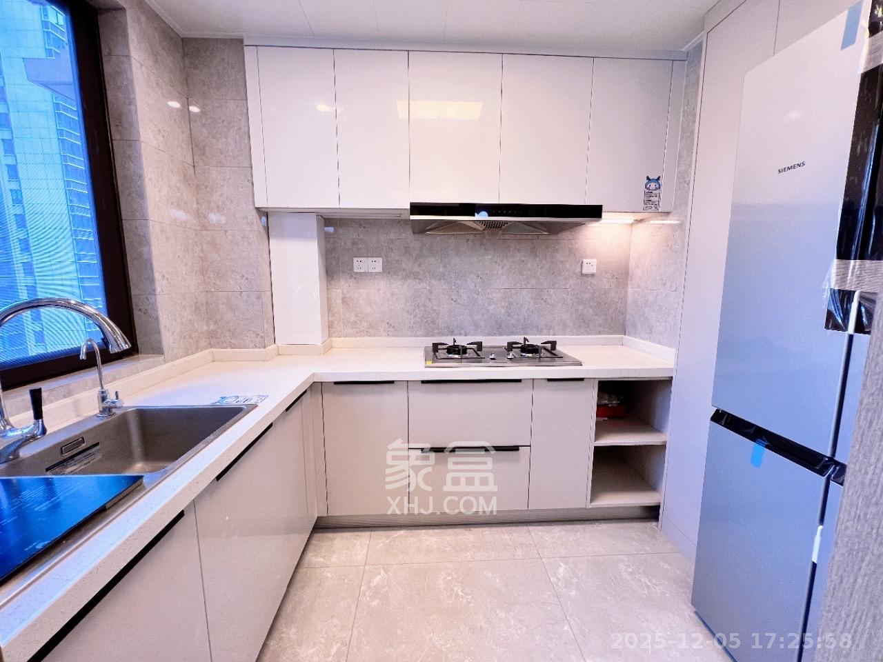 龙湖铂金中心（龙湖春江郦城）  3室2厅1卫    8000.0元/月室内图