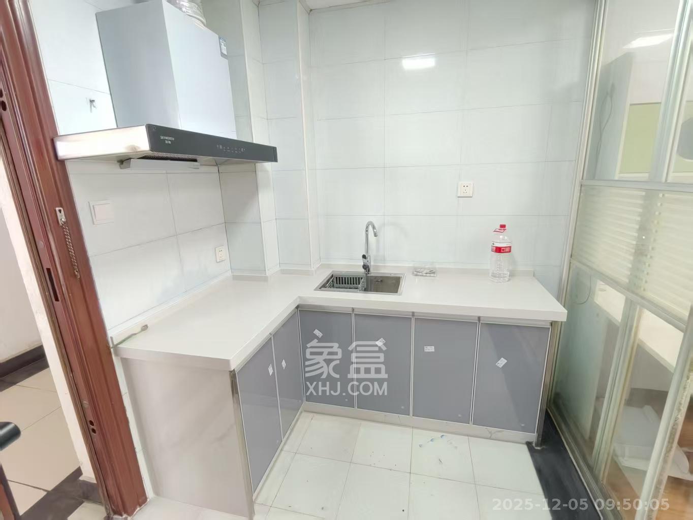 巧克力空间(建鸿达现代大厦) 1室1厅1卫 1200.0元/月 巧克力空间(建鸿达现代大厦) 1室1厅1卫 1200.0元/月室内图