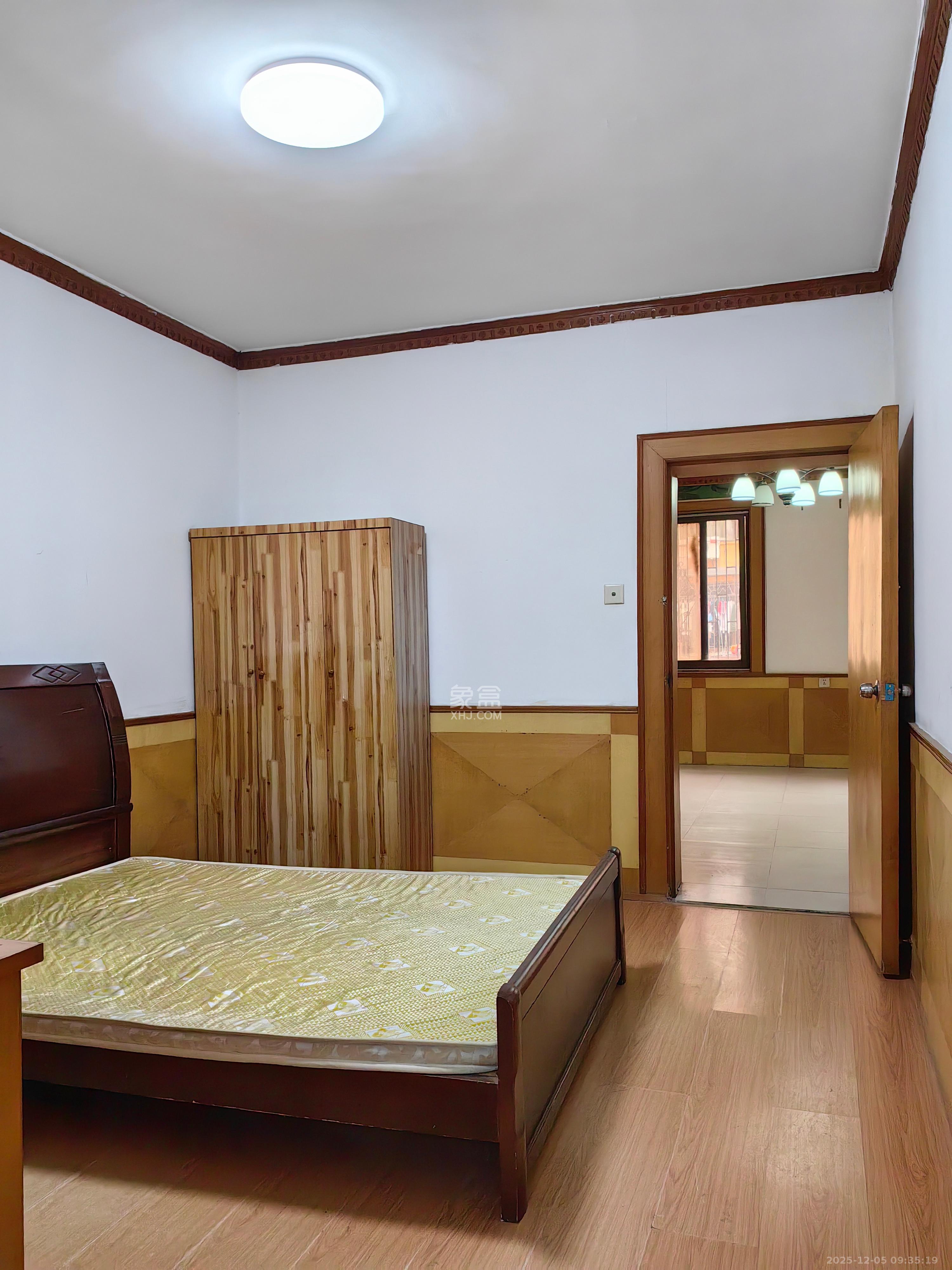 群芳园 1室1厅1卫 2500.0元/月 群芳园 1室1厅1卫 2500.0元/月室内图