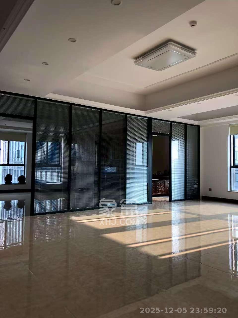 长城万富汇   130.0㎡      7500.0元/月