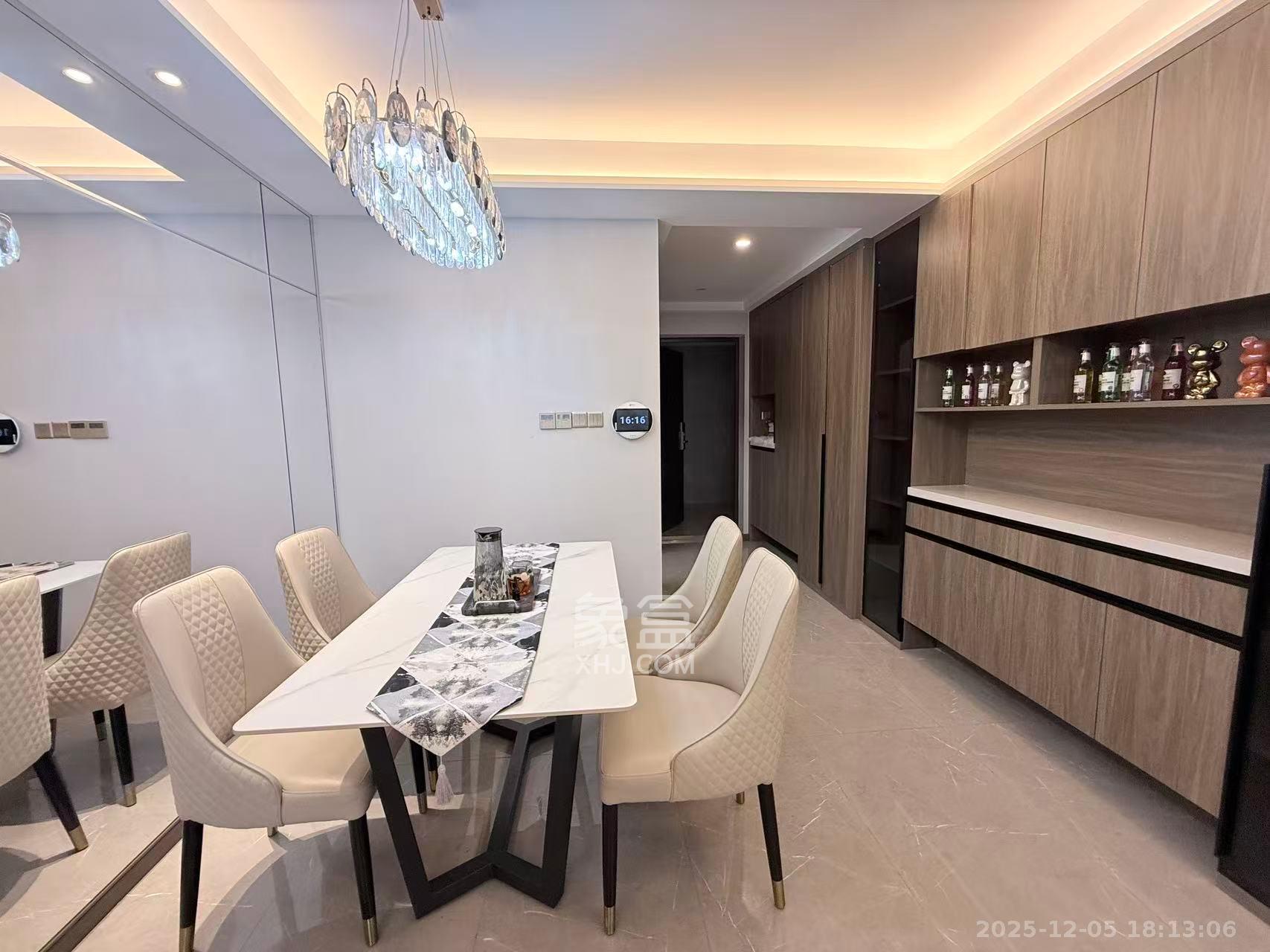 龙湖春江天玺 3室2厅2卫 4600.0元/月 龙湖春江天玺 3室2厅2卫 4600.0元/月室内图