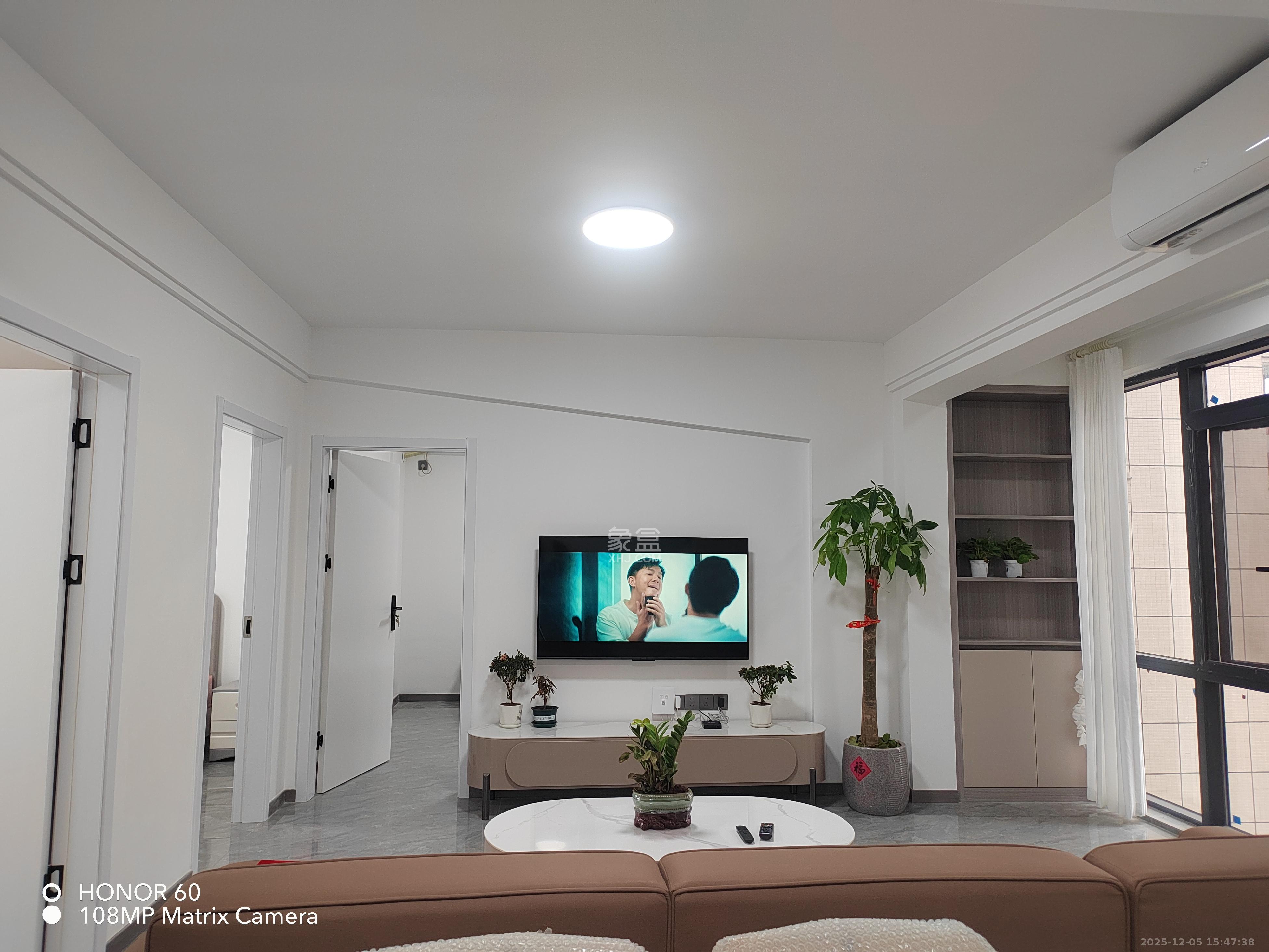 和悦城(蟠龙景苑)  3室2厅2卫    2600.0元/月