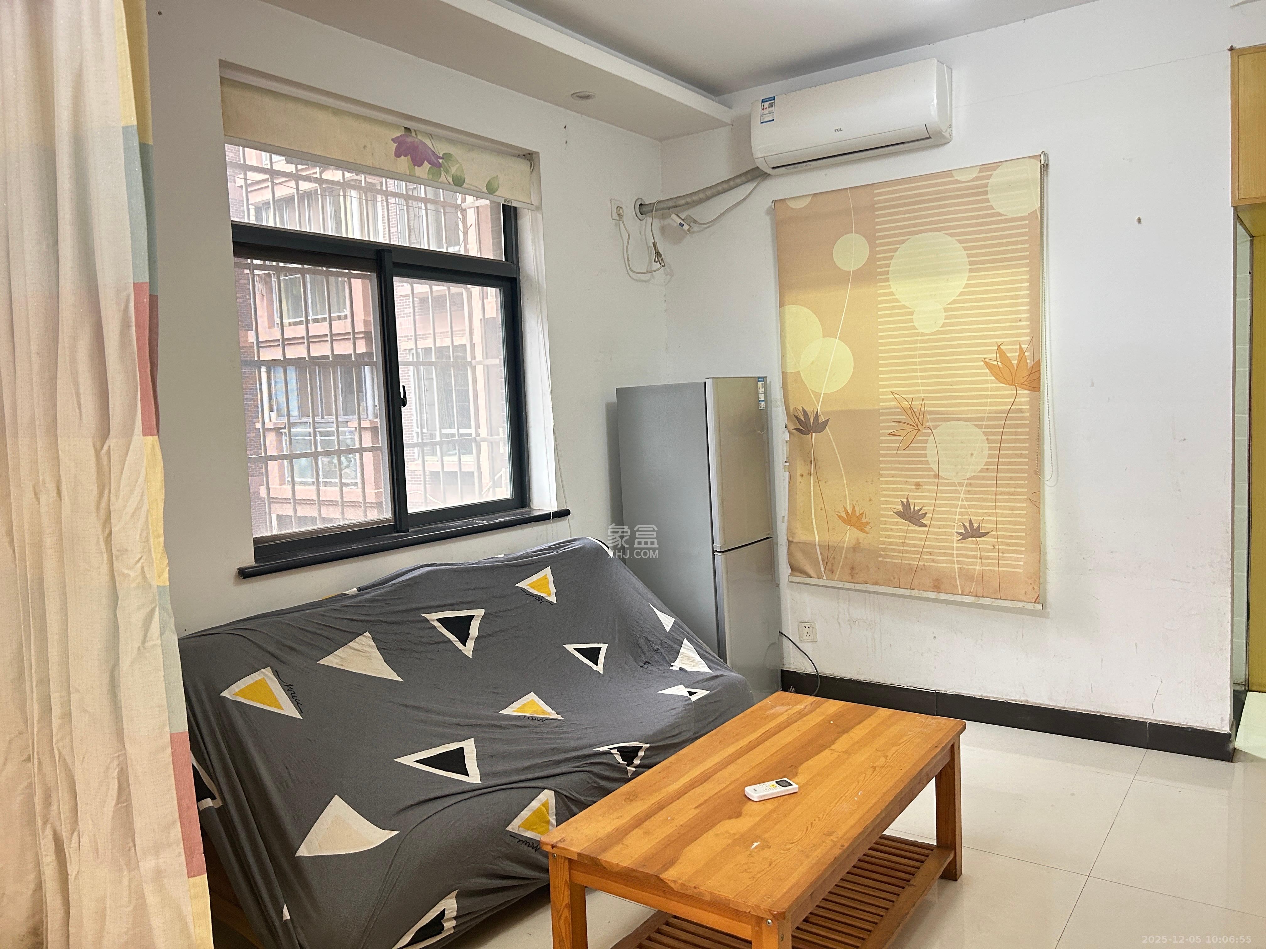 恒盛世家 1室1厅1卫 1600.0元/月 恒盛世家 1室1厅1卫 1600.0元/月室内图