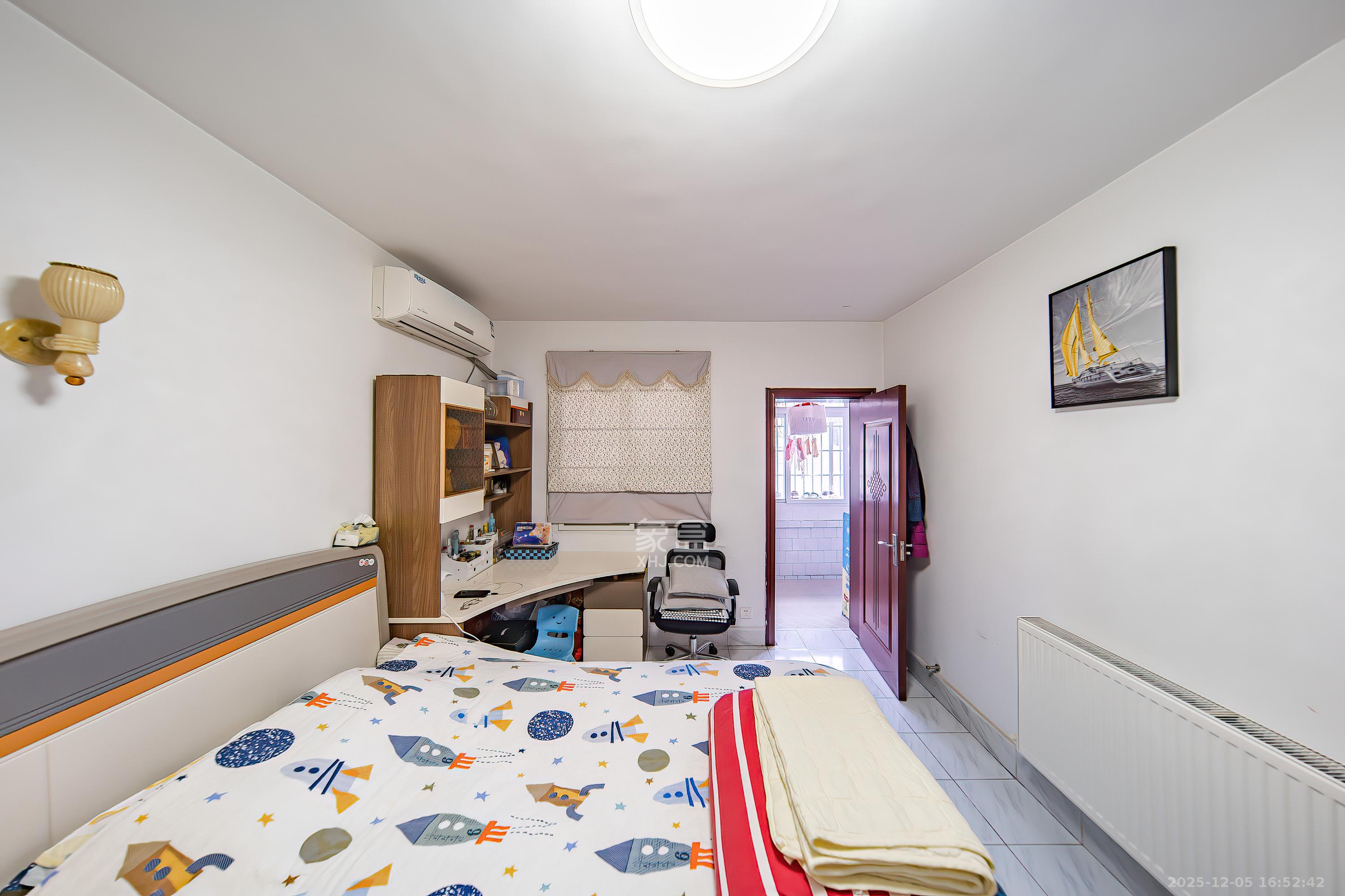 省民族委员会宿舍  4室2厅1卫    80.0万卧室