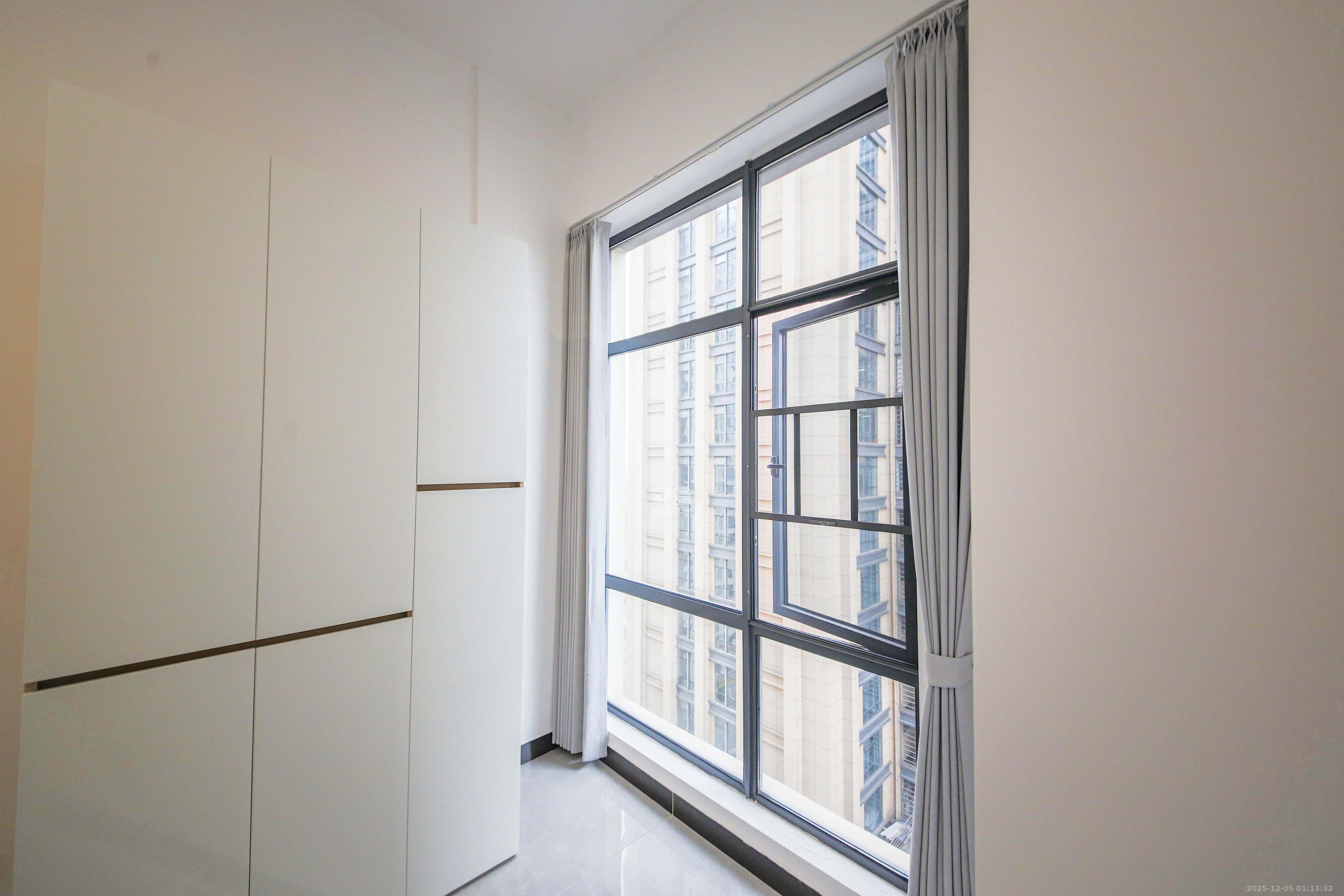 新长海尚都国际（海坤美寓）  1室1厅1卫    19.0万阳台