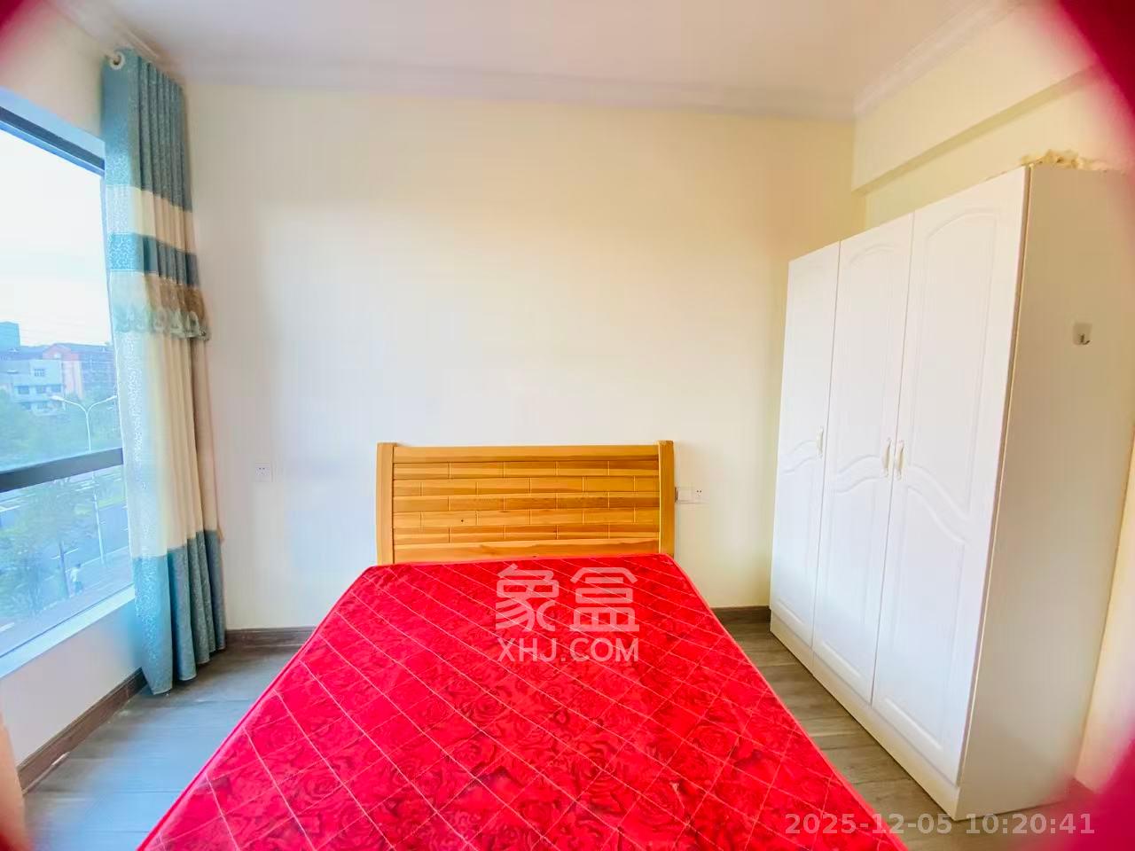 东宜兰园  3室2厅2卫    2300.0元/月室内图