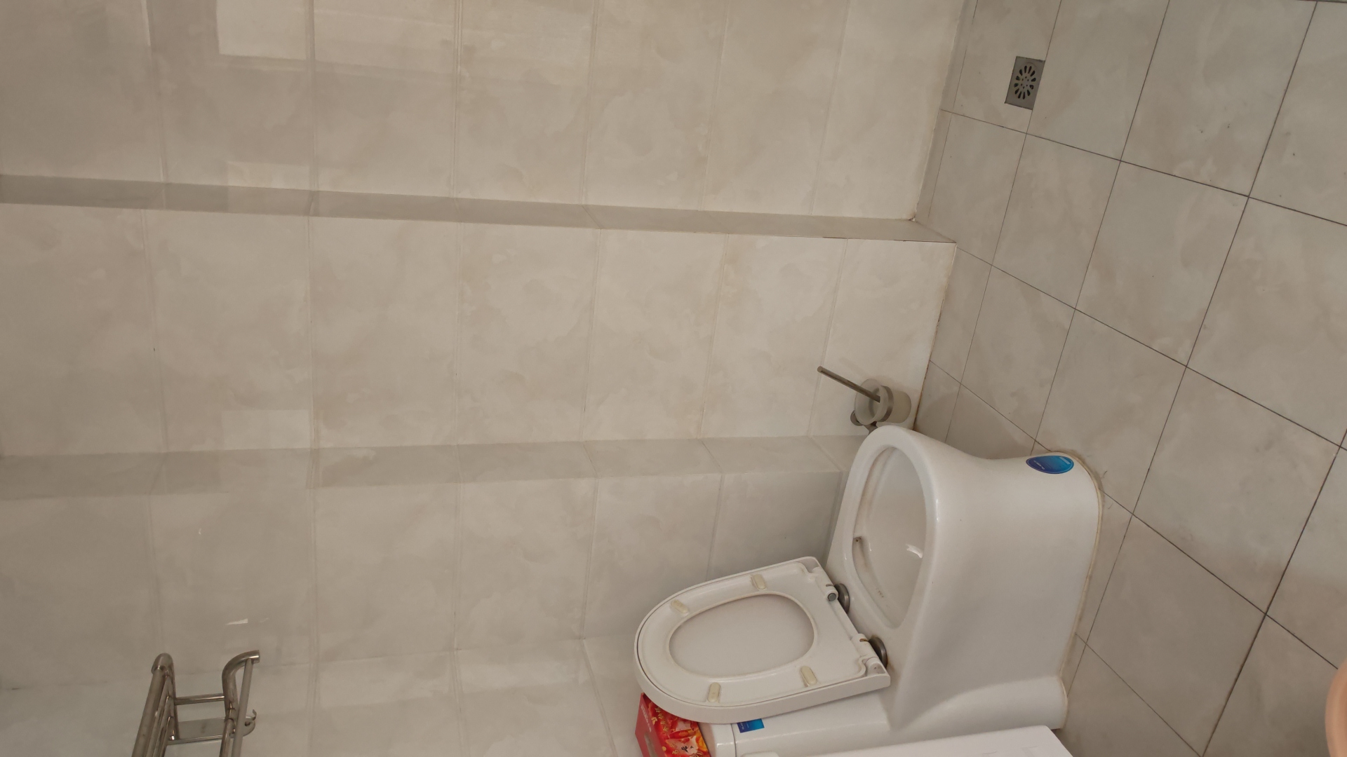 南门口安置小区一期 3室2厅2卫 2200.0元/月 南门口安置小区一期 3室2厅2卫 2200.0元/月室内图