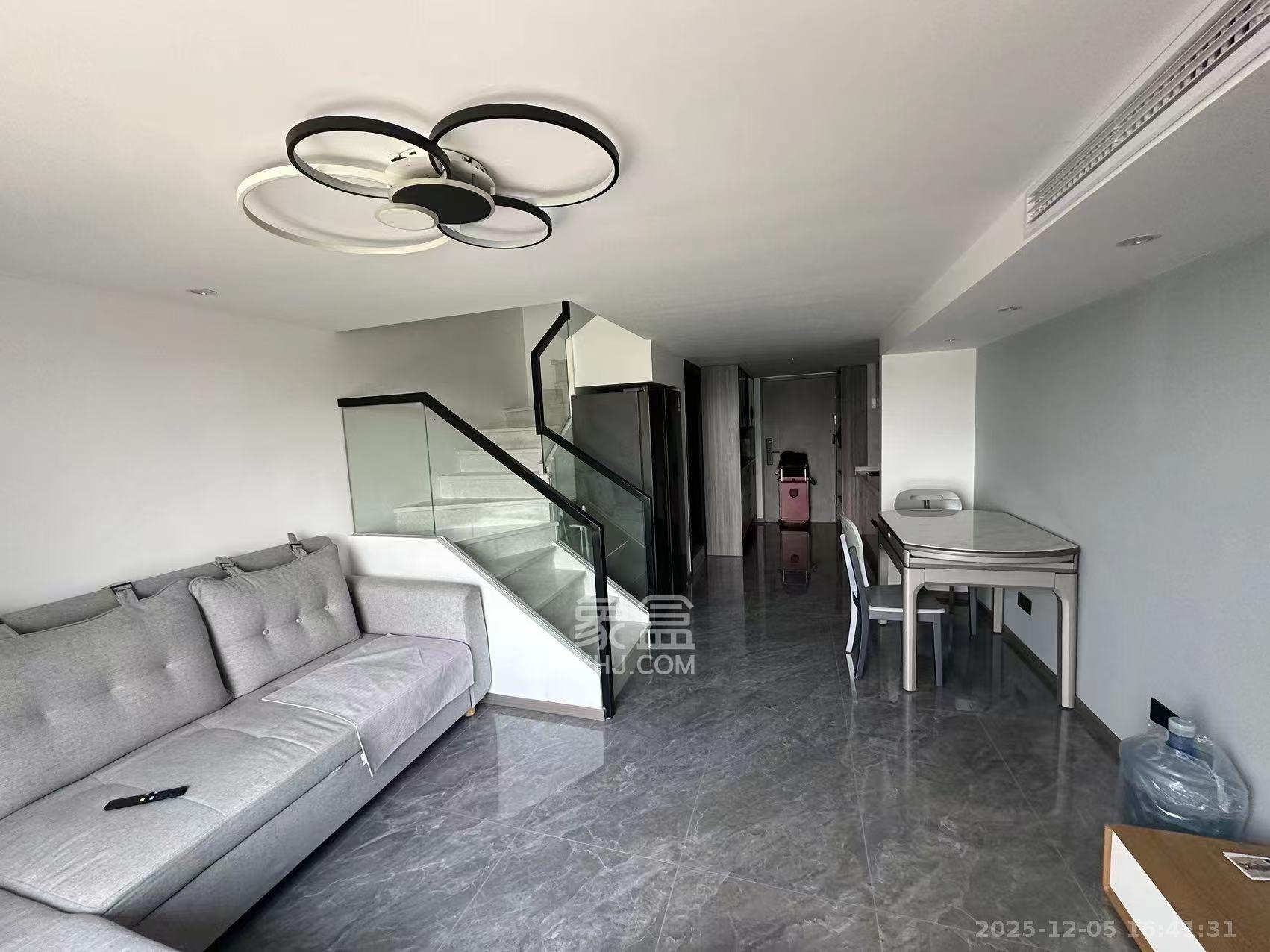 藏珑湖上公馆 2室2厅2卫 2800.0元/月 藏珑湖上公馆 2室2厅2卫 2800.0元/月室内图