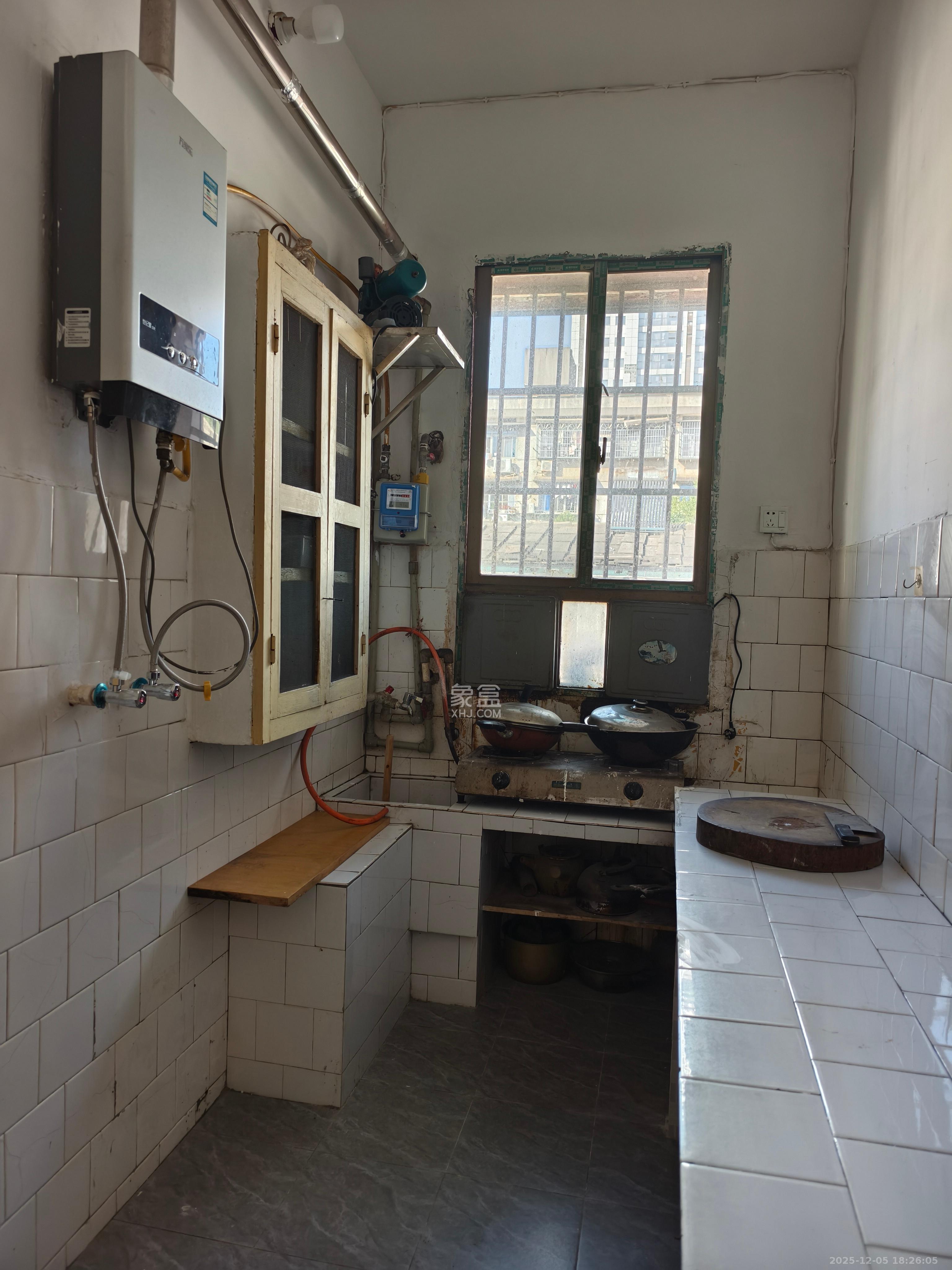 牛角塘社区 3室1厅1卫 1200.0元/月 牛角塘社区 3室1厅1卫 1200.0元/月室内图