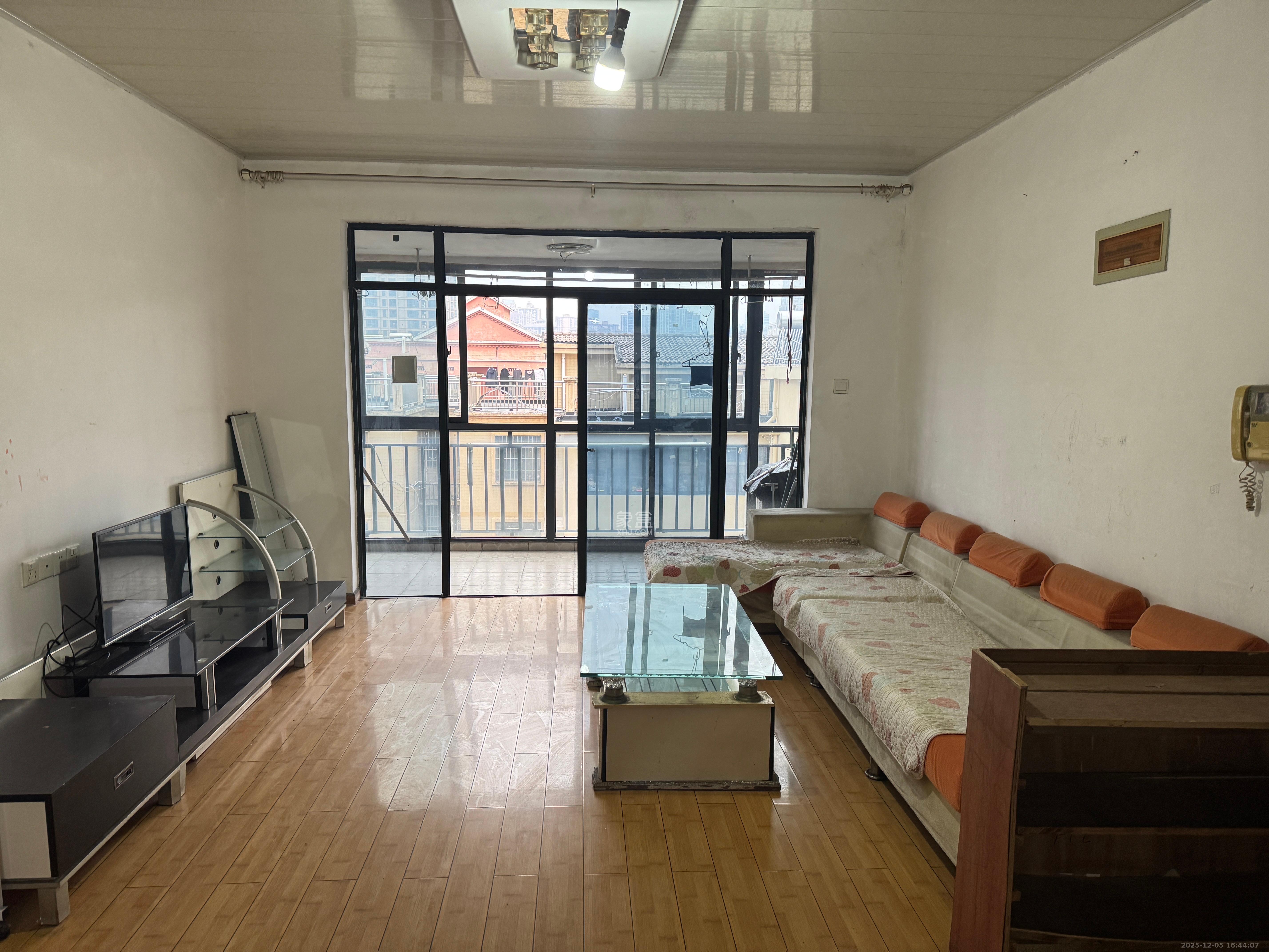 西城龙庭 3室2厅1卫 1800.0元/月 西城龙庭 3室2厅1卫 1800.0元/月室内图