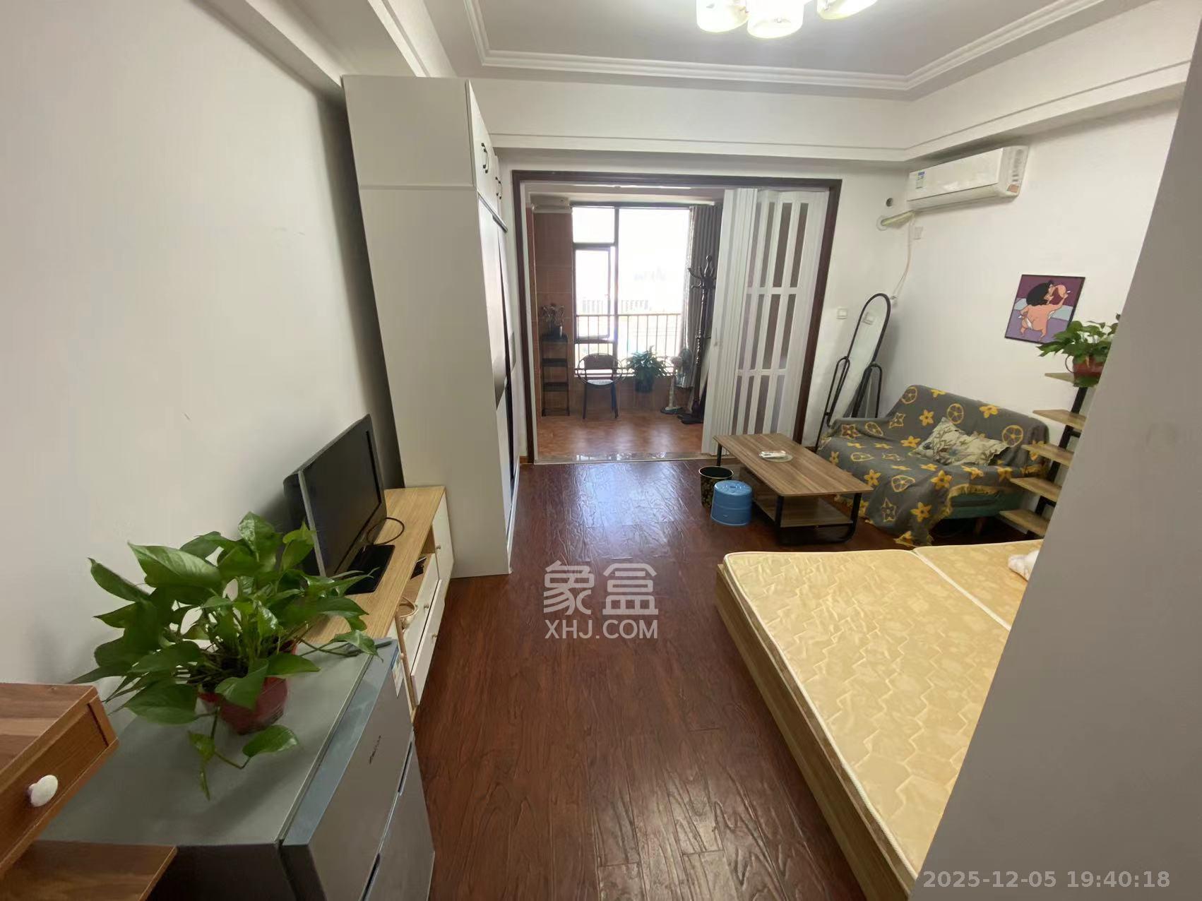 天元涉外景园B区  1室1厅1卫    1200.0元/月室内图