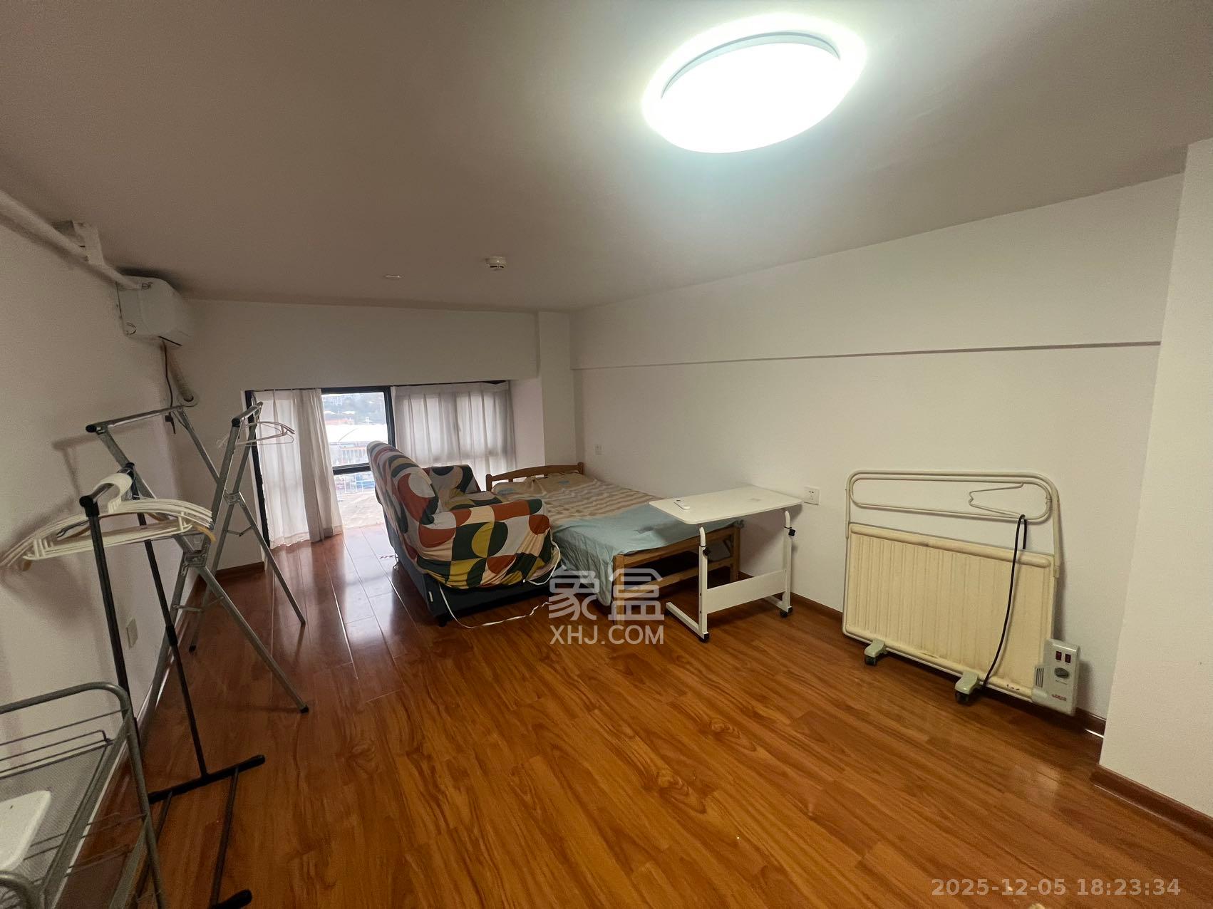 弘坤云寓  1室1厅1卫    2000.0元/月室内图