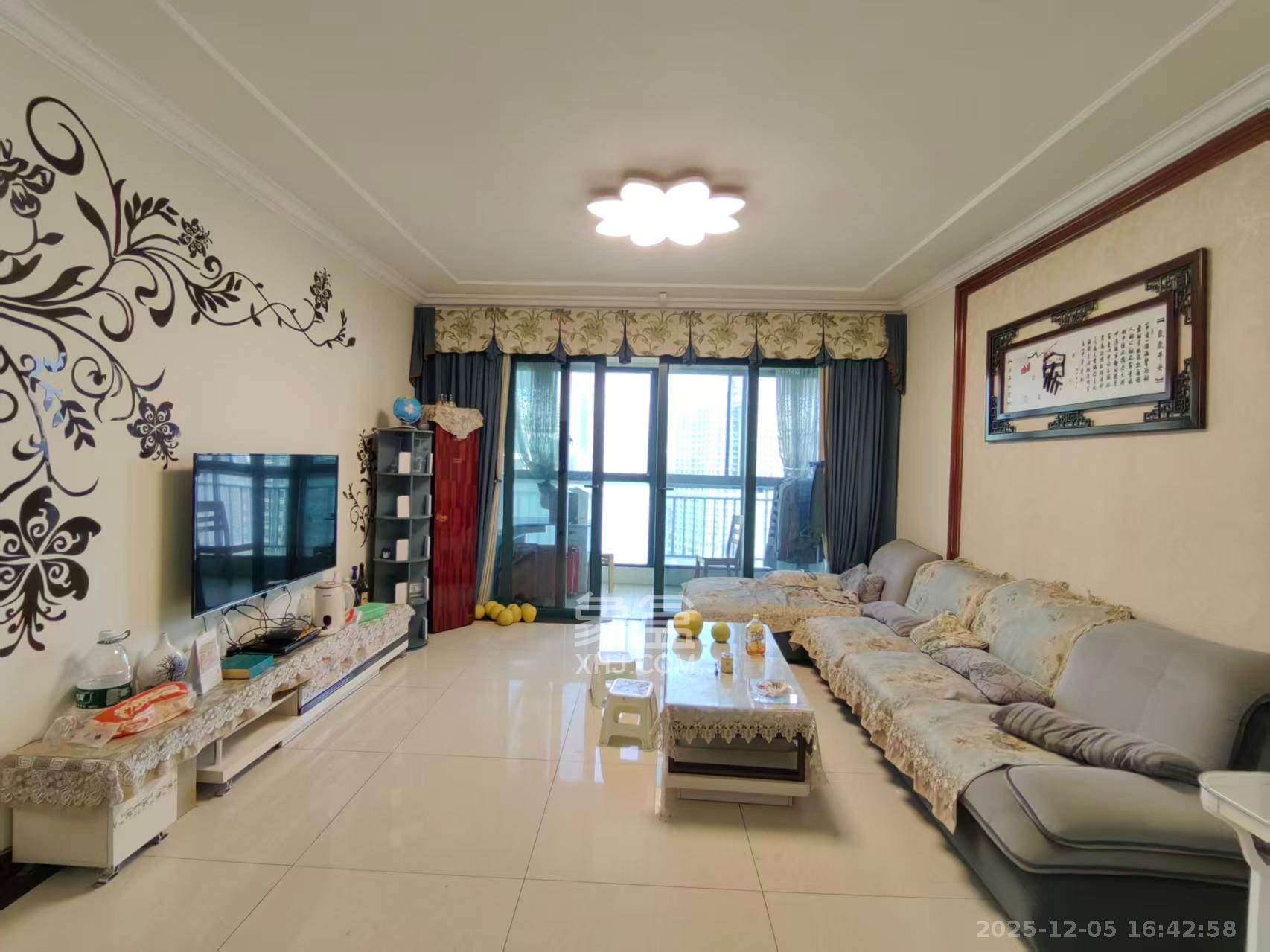 恒大城  4室2厅2卫    3000.0元/月