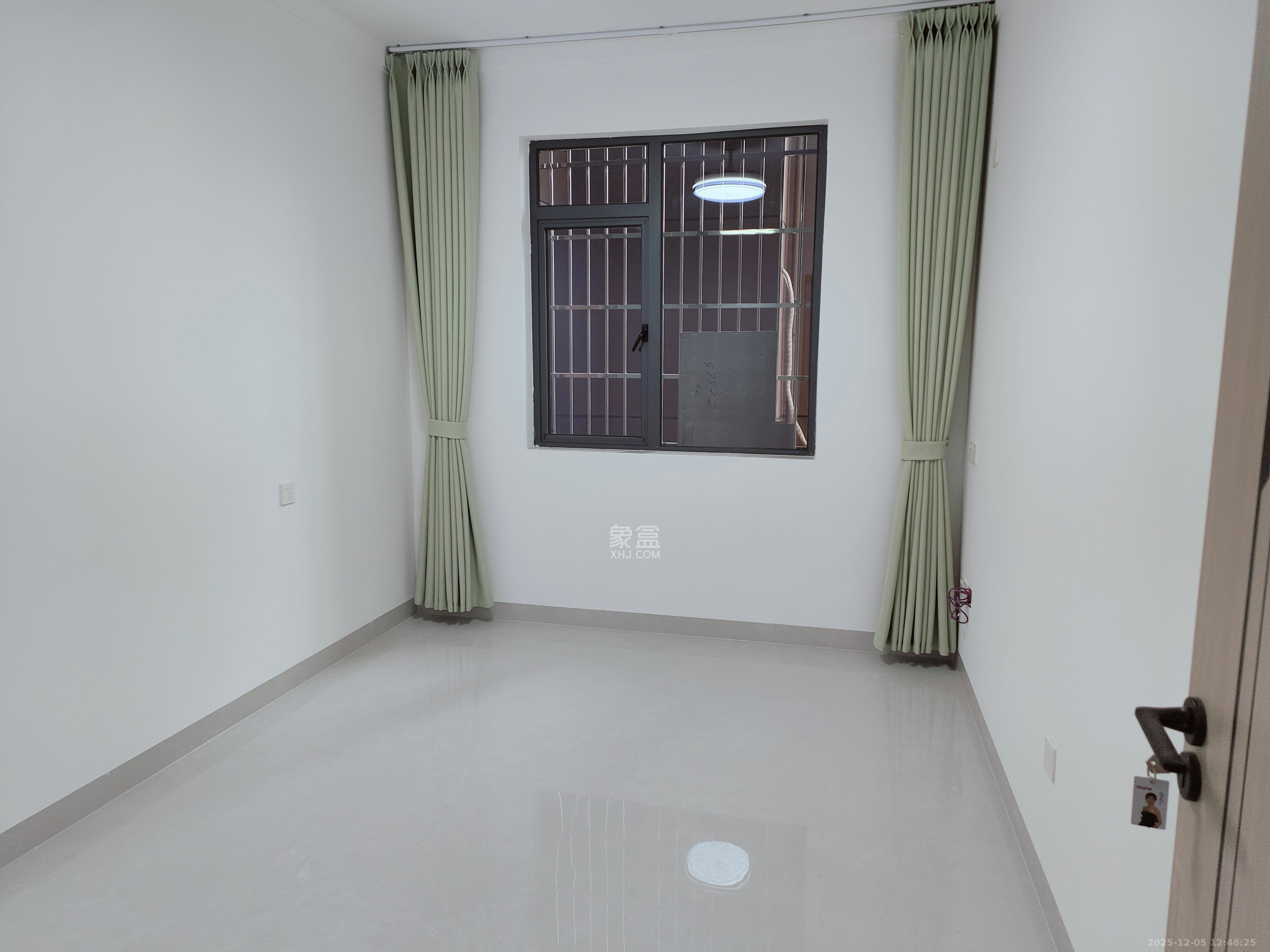 先锋新宇 3室2厅2卫 2200.0元/月 先锋新宇 3室2厅2卫 2200.0元/月室内图