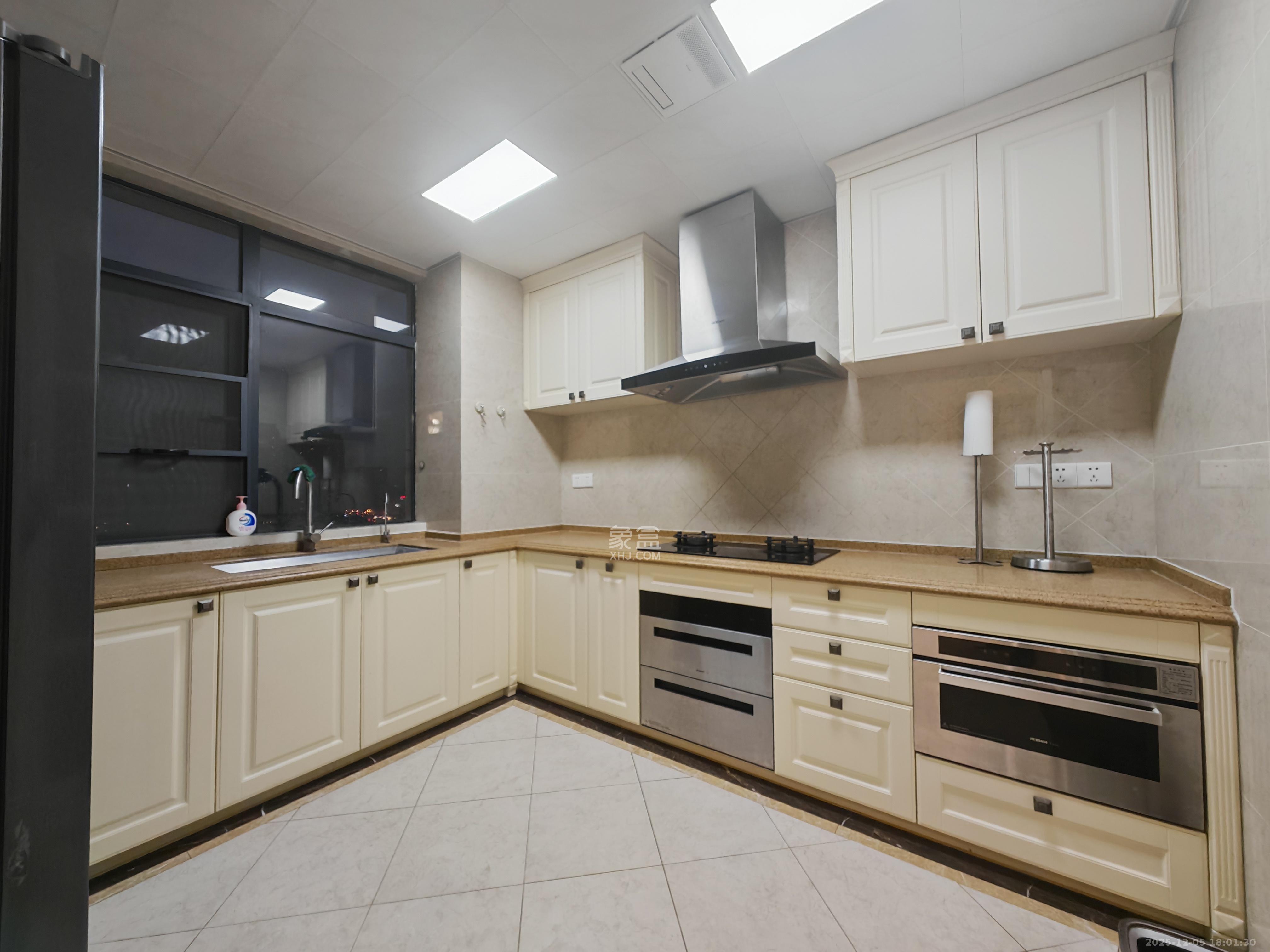 中海梅溪湖壹号 4室2厅3卫 6980.0元/月 中海梅溪湖壹号 4室2厅3卫 6980.0元/月室内图