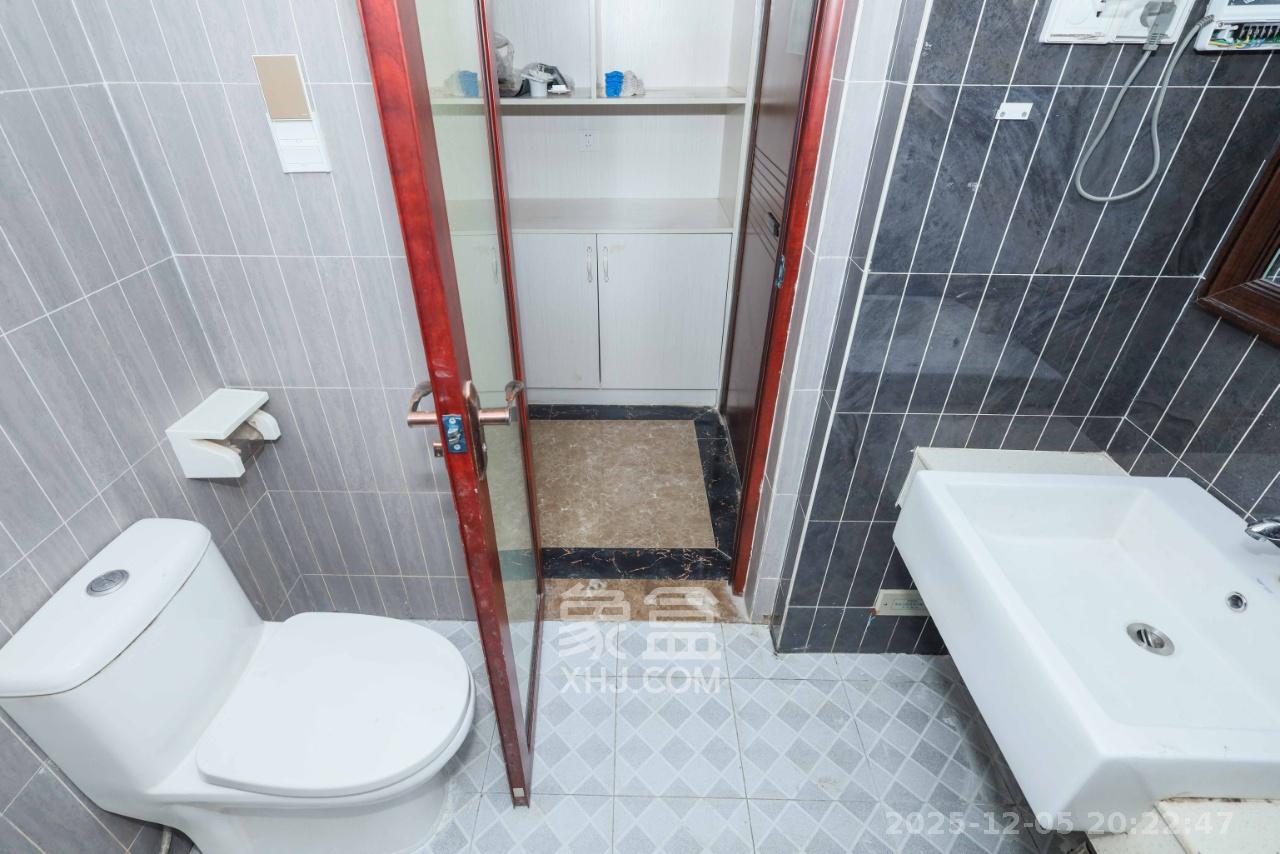 天元涉外景园B区  1室1厅1卫    1600.0元/月室内图